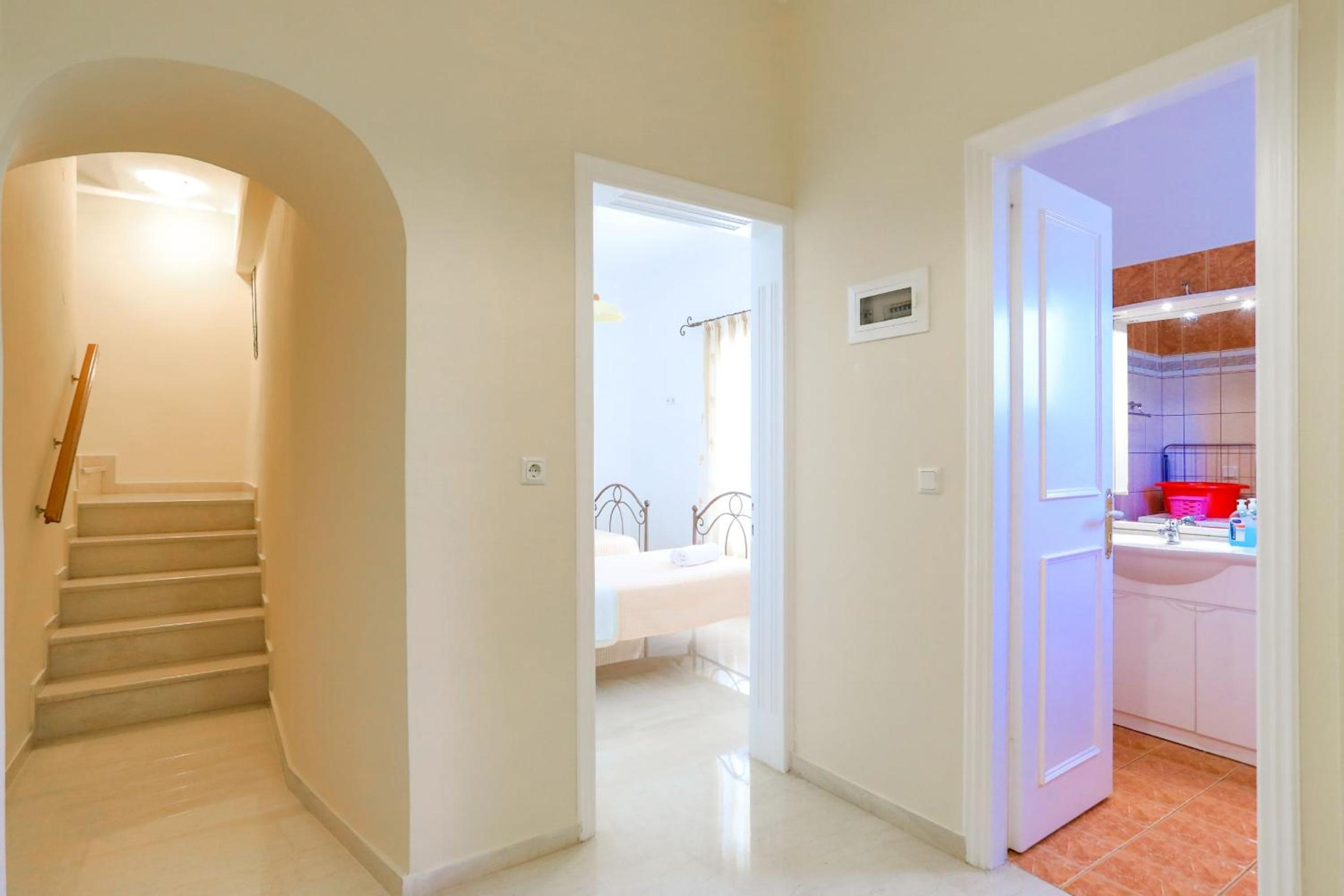 Three-Bedroom Villa photo 1