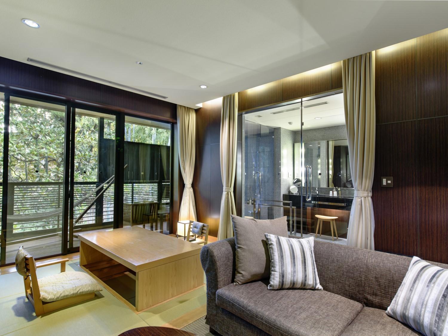 Comfort Suite King with Open-Air Bath photo 3