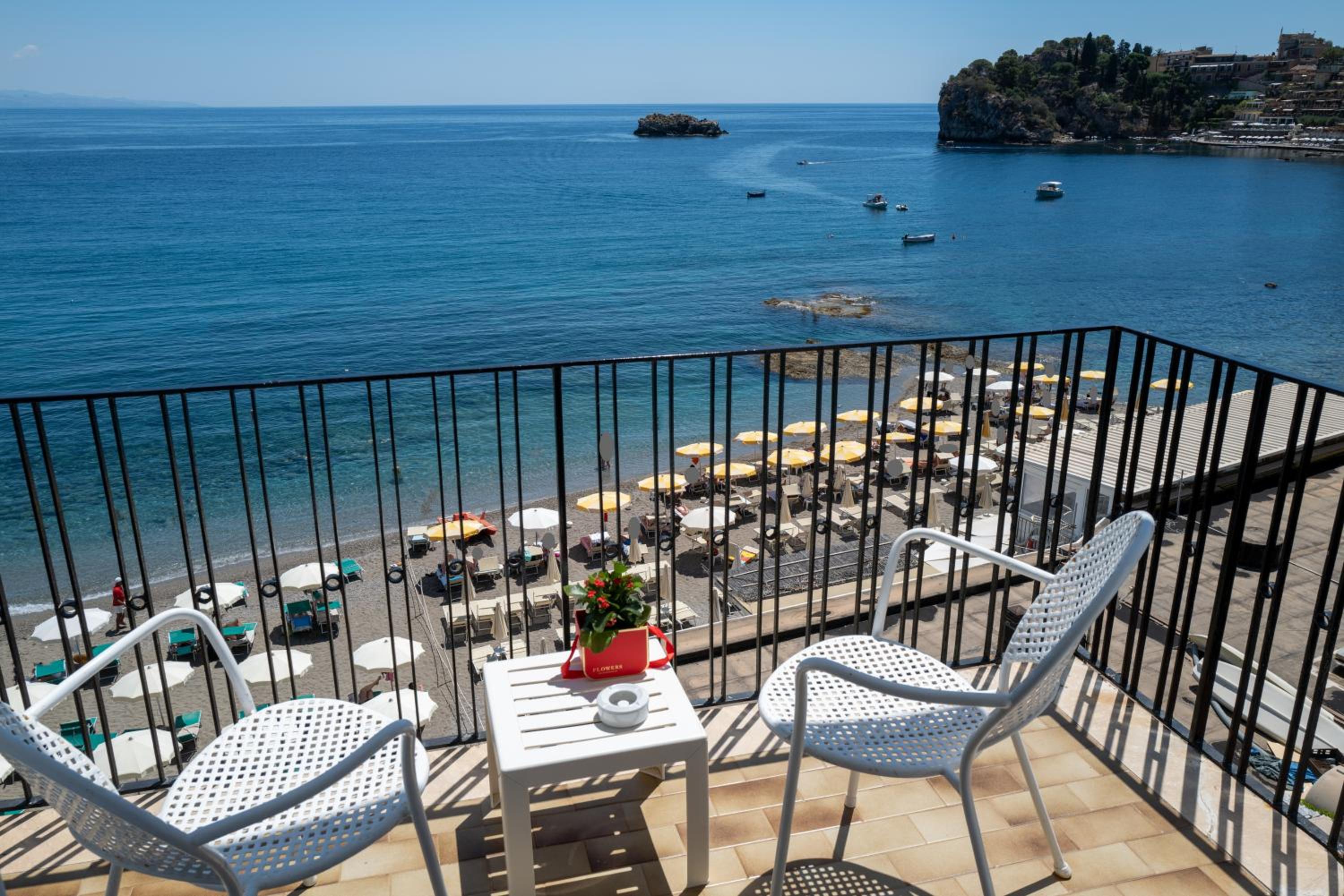 Double or Twin Room with Sea View - Photo 35