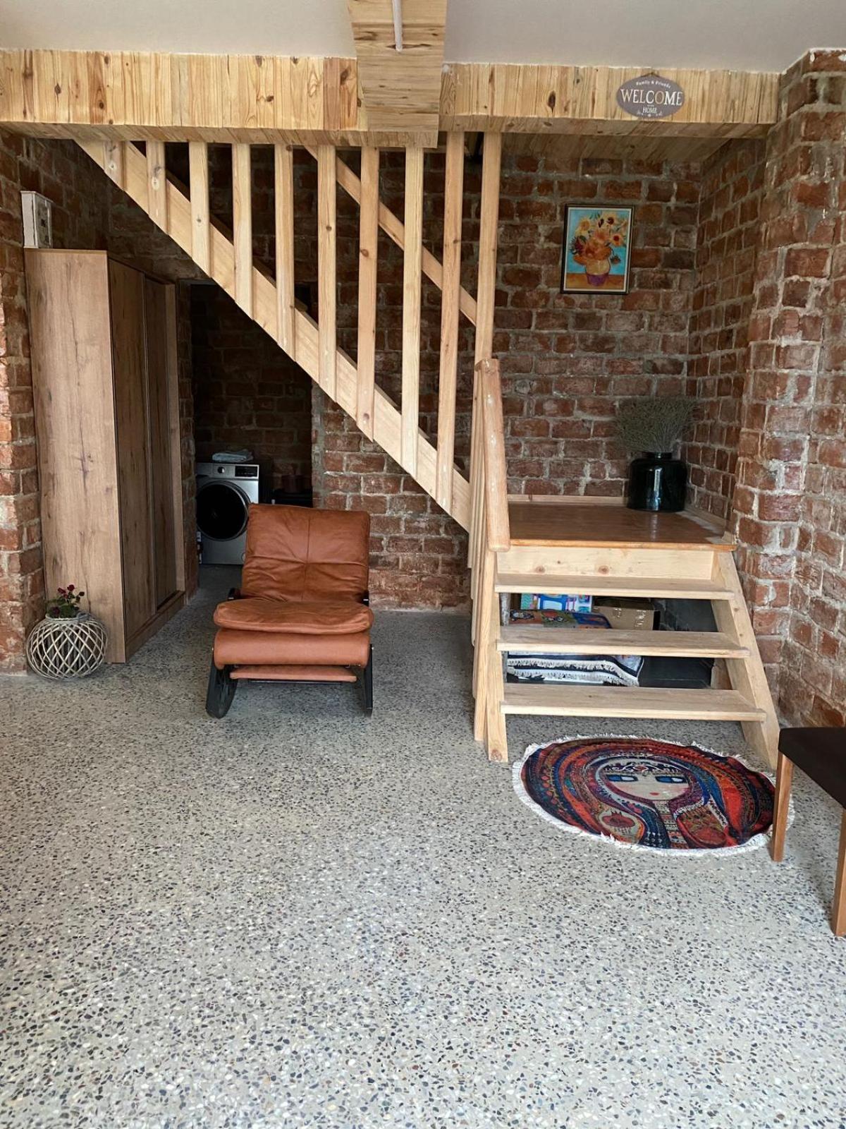 Family Room with Balcony photo 2