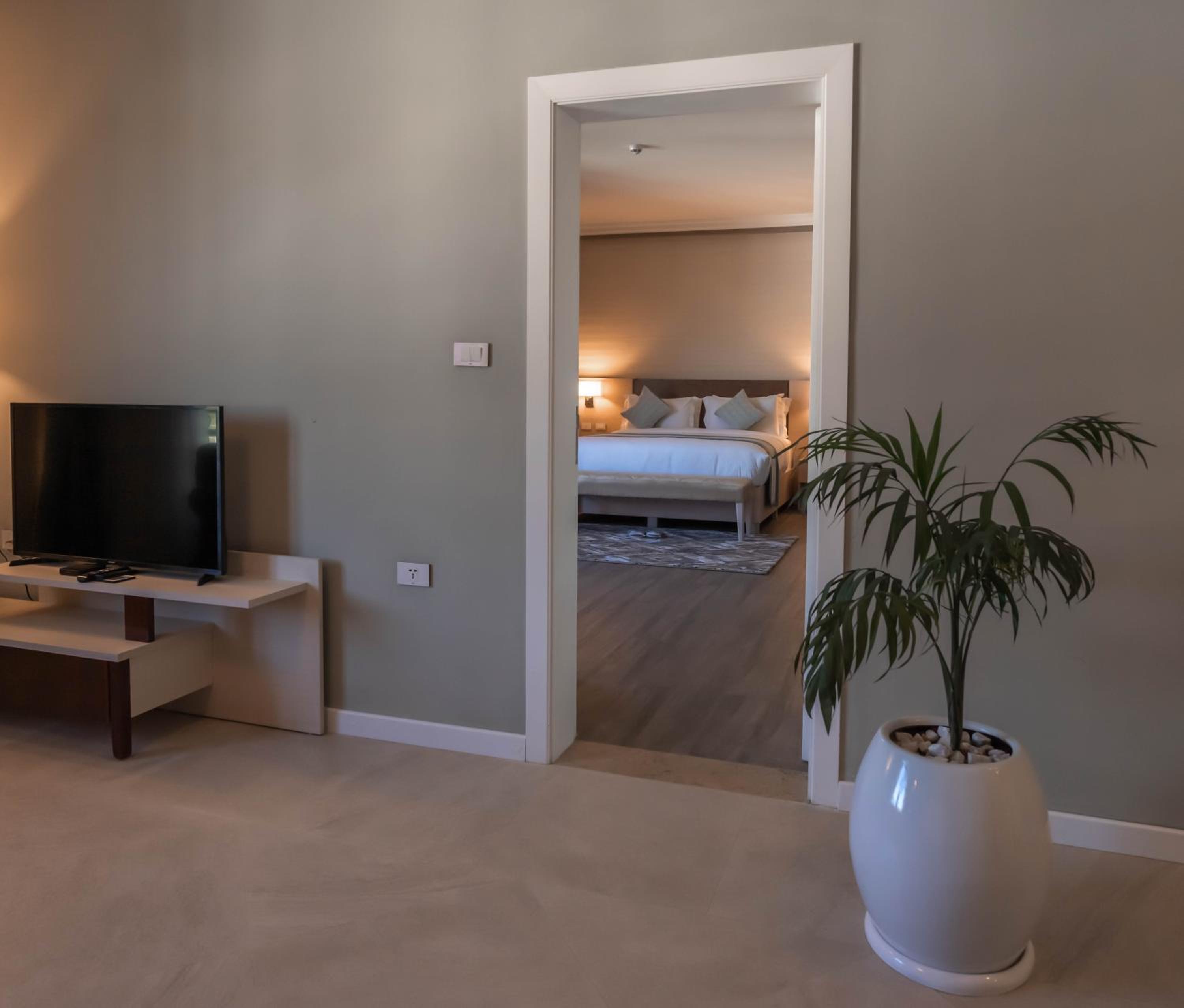 Family Suite - Photo 6