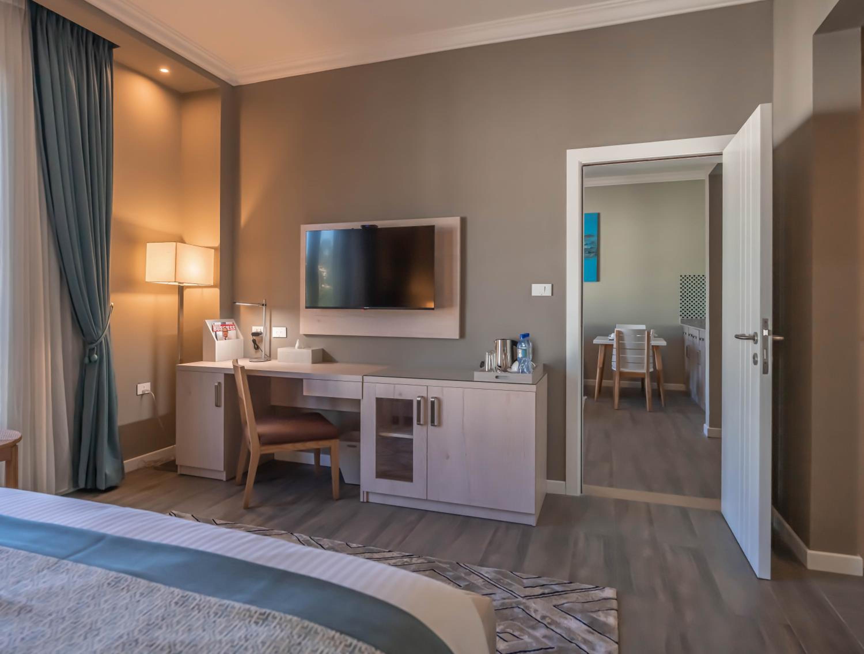 Premium Suite - Photo 1