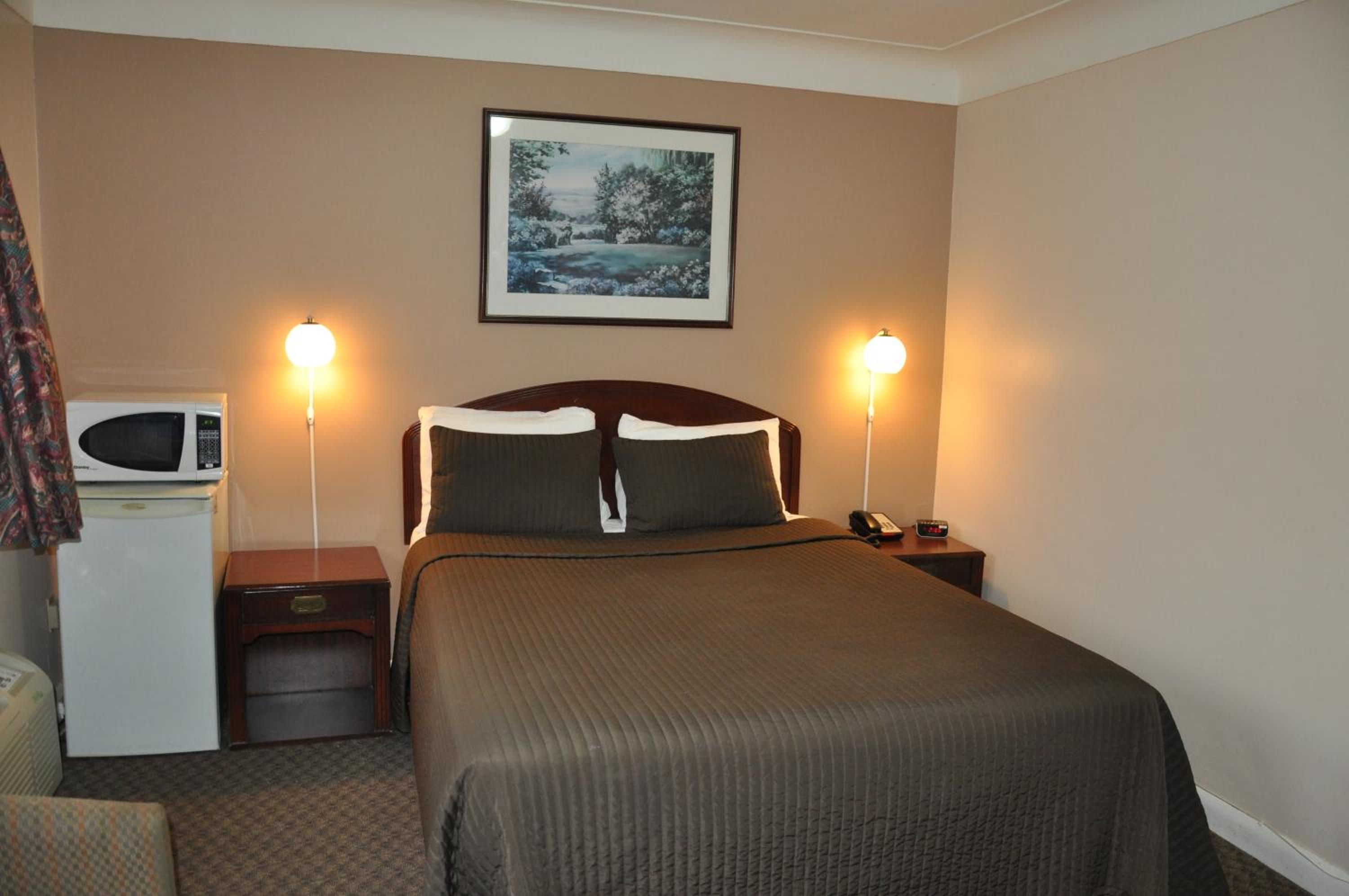 Queen Room - Photo 1