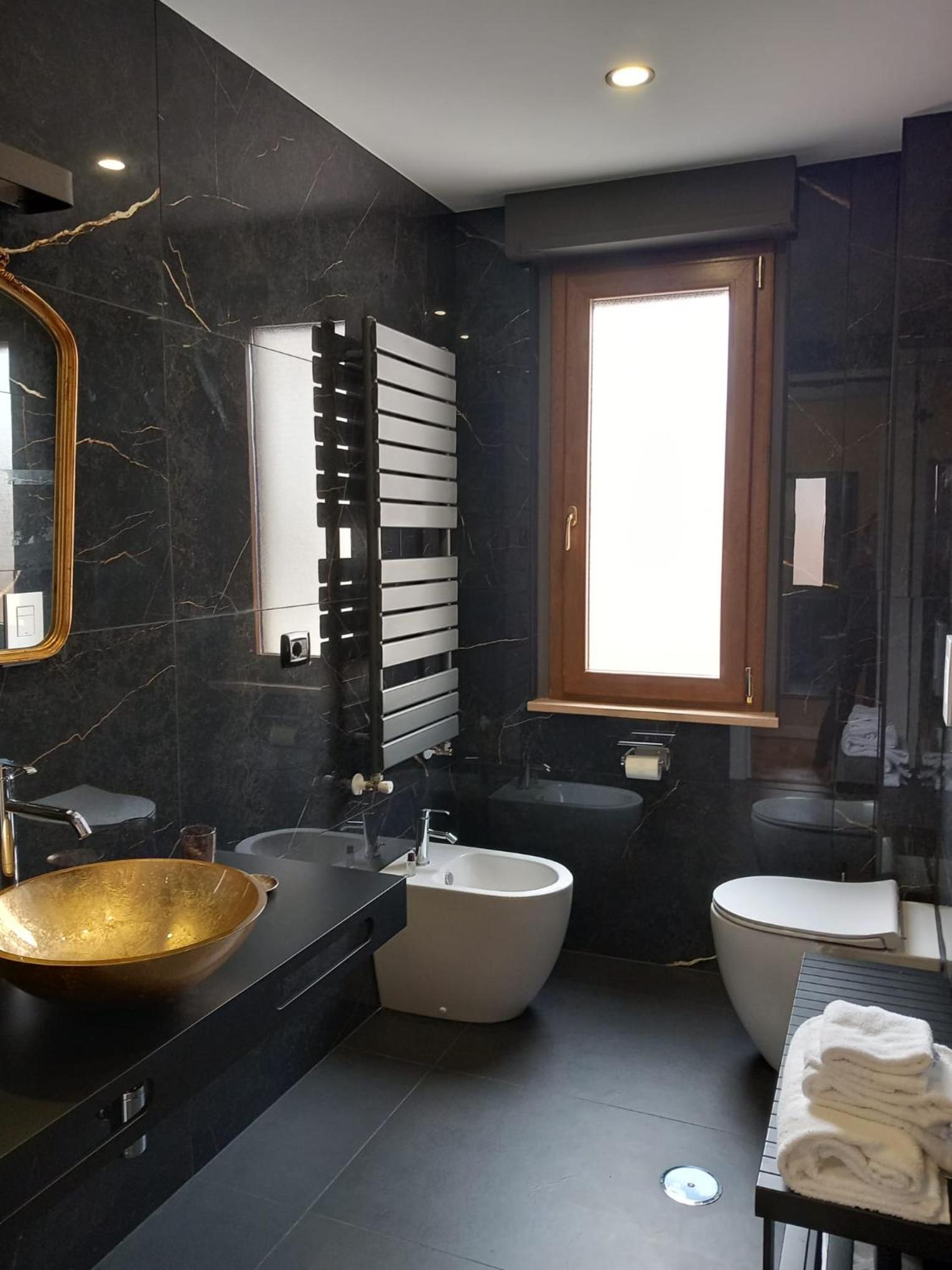 Suite with Spa Bath - Photo 3