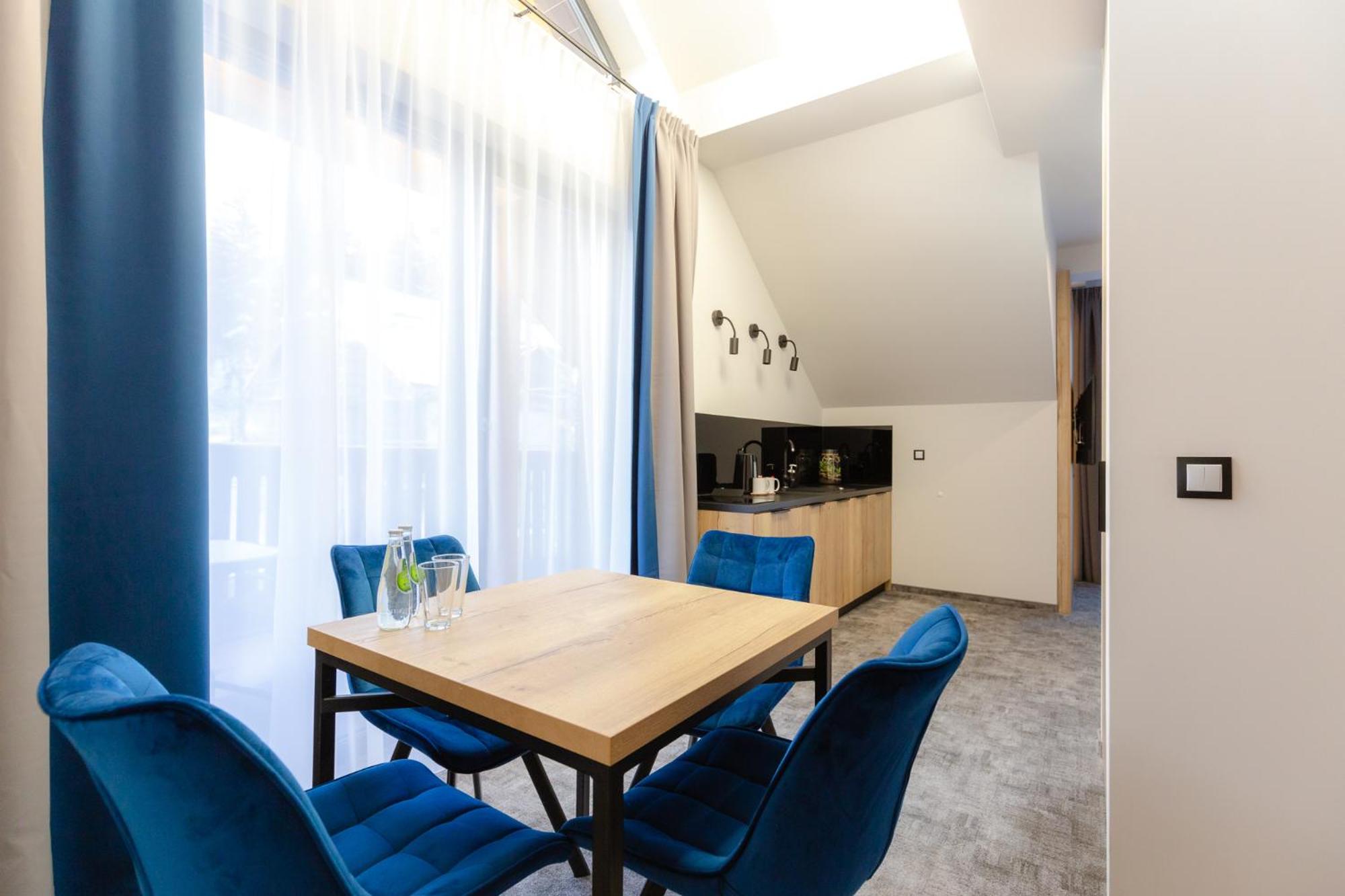 Studio Apartment - Photo 4