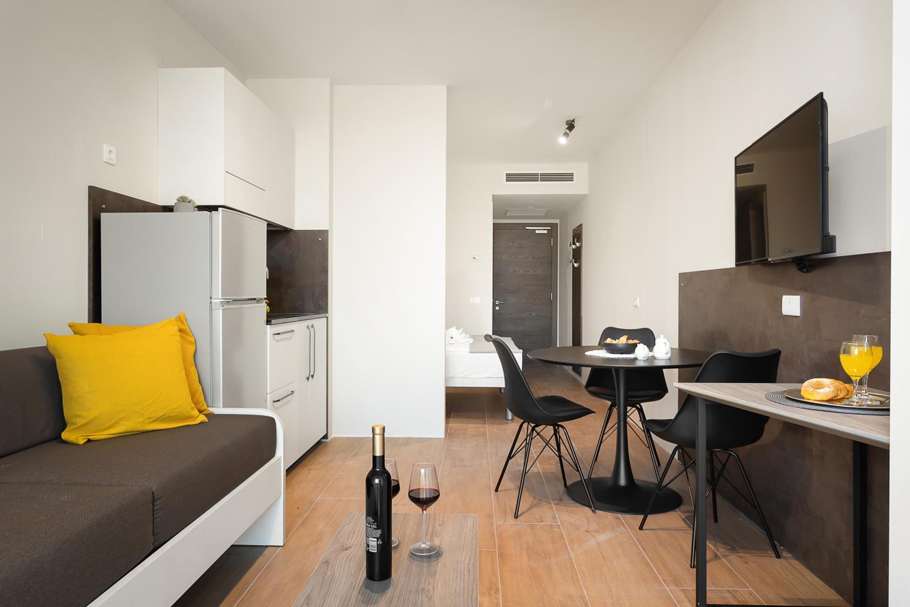 Studio Apartment with Balcony (2 people)