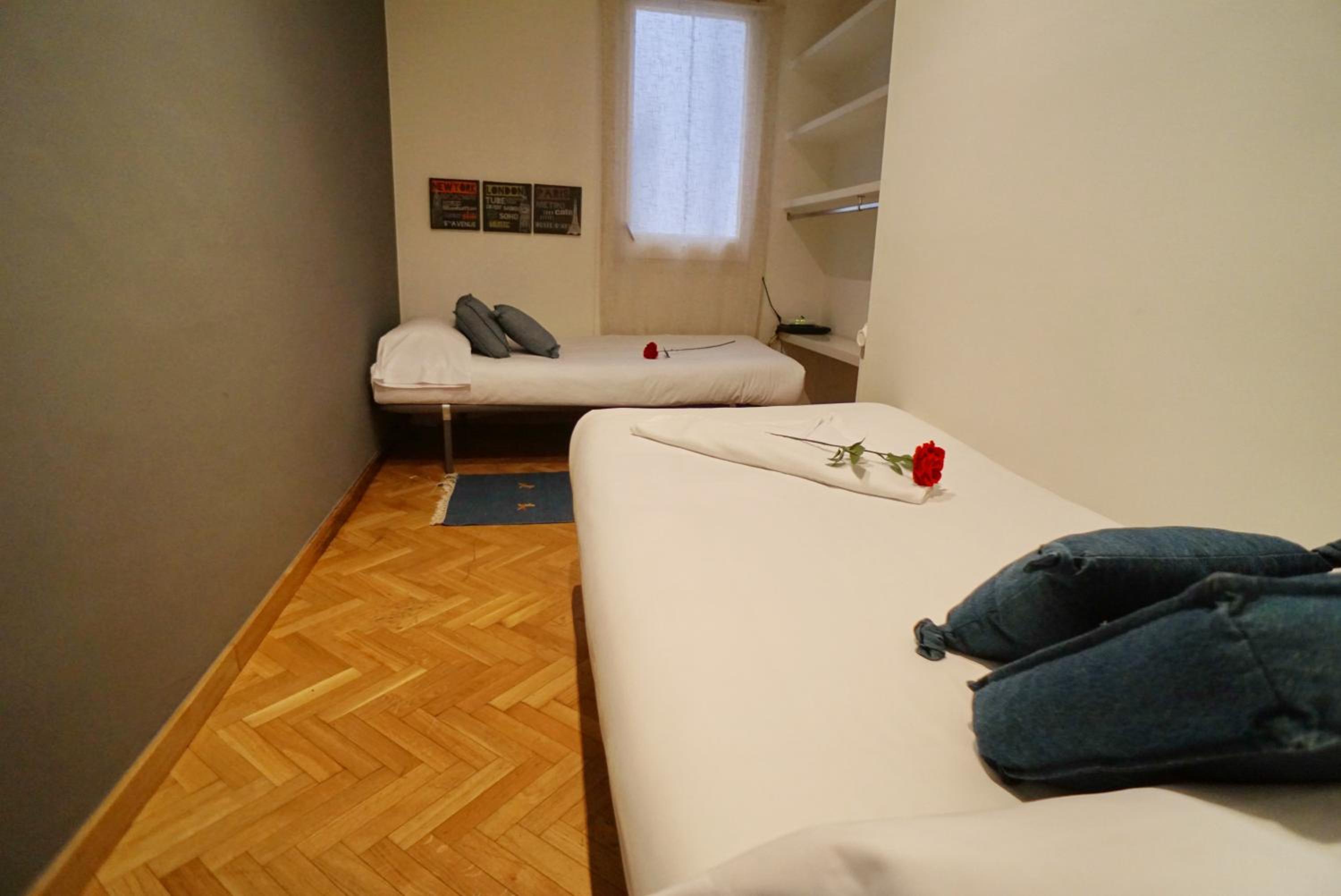 Three-Bedroom Apartment photo 2