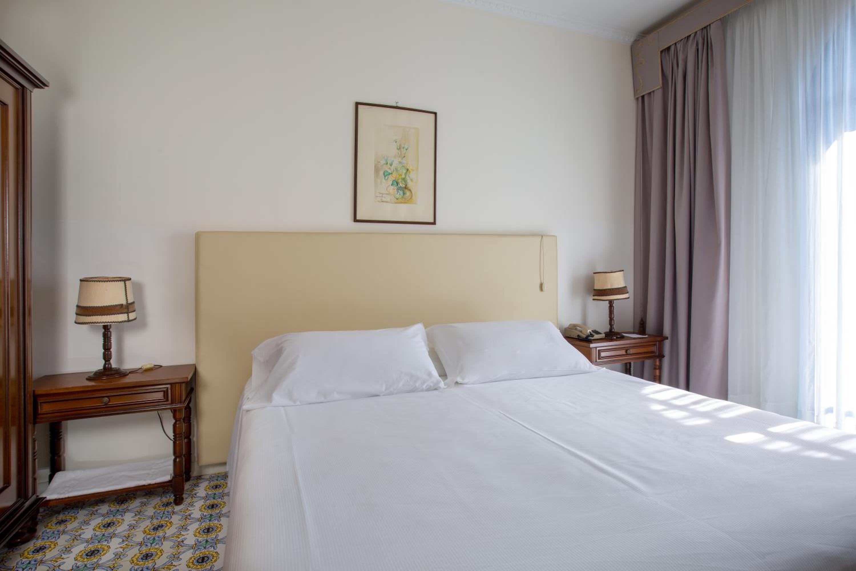 Standard Double or Twin Room with Sea View - Photo 18