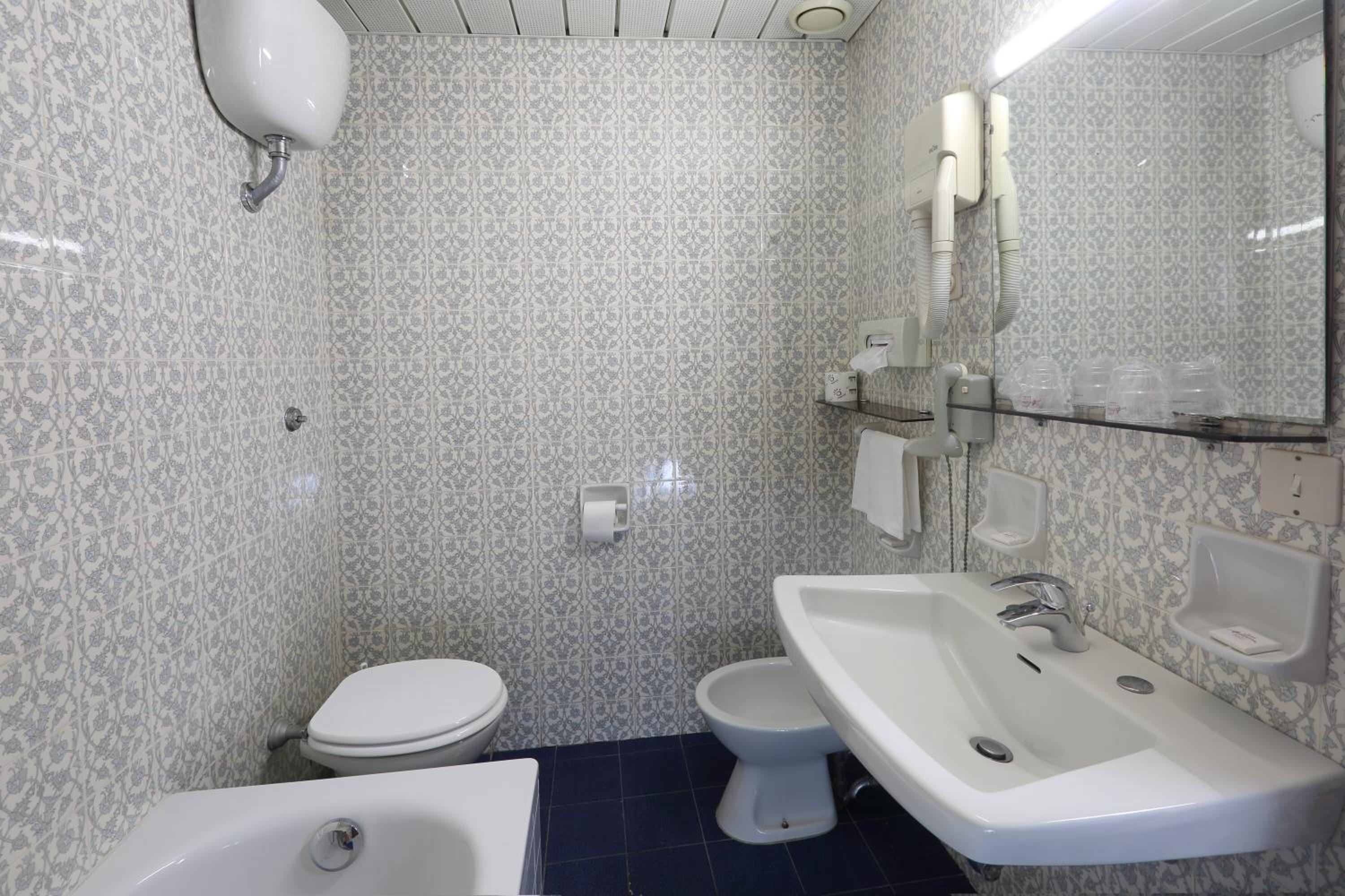 Triple Room with Sea View - Photo 30