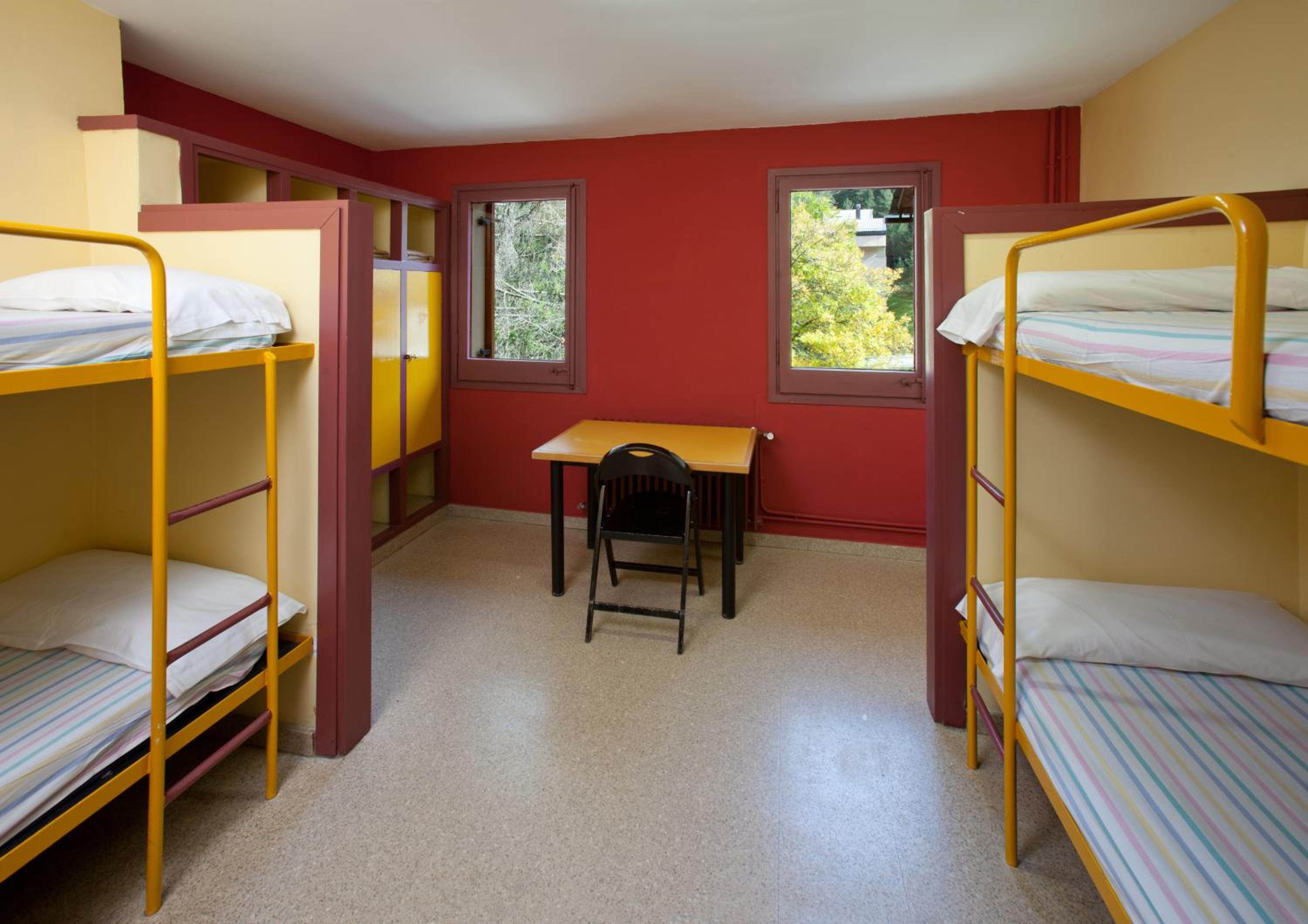 Quadruple Room with Shared Bathroom photo 3