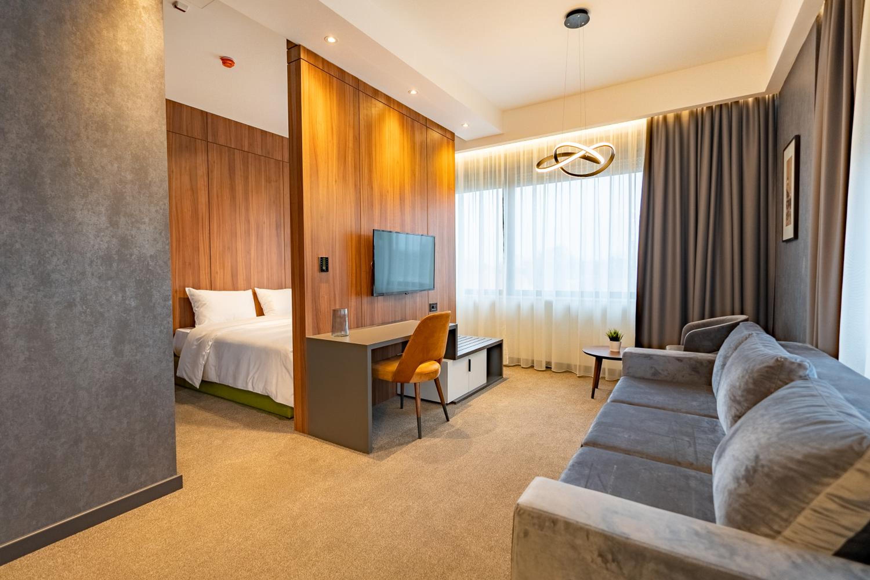 Superior Suite - Photo 2