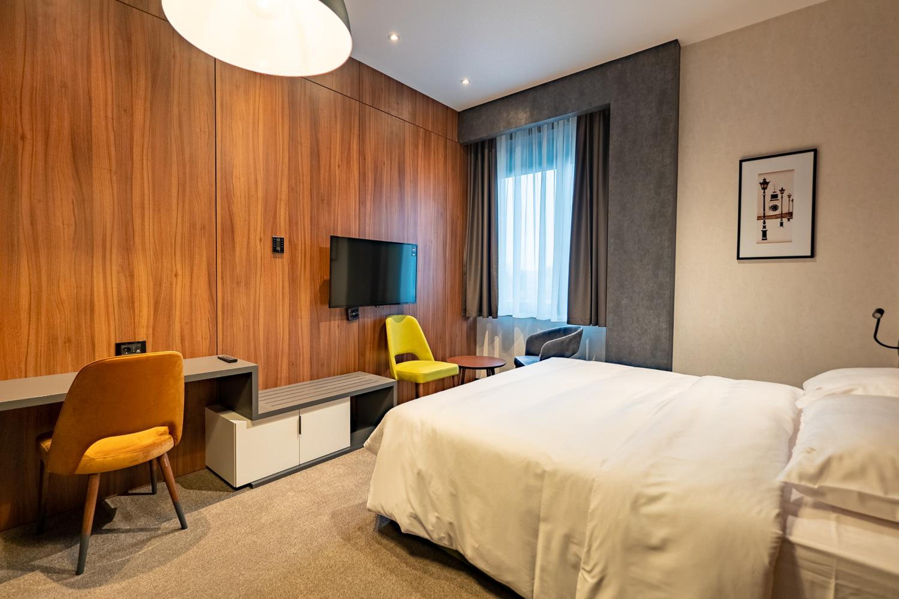 Standard Double Room - Photo 1