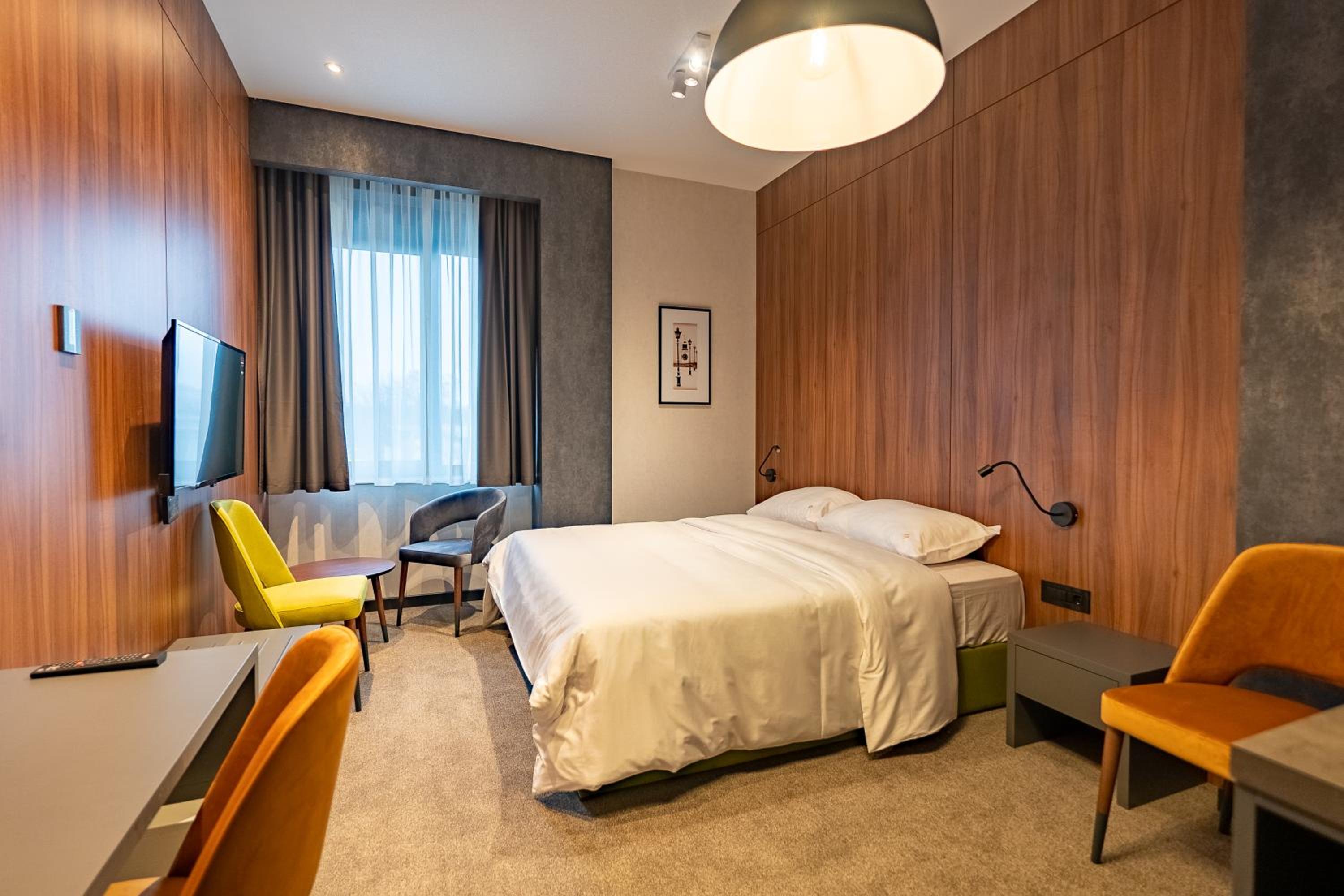 Standard Double Room - Photo 2