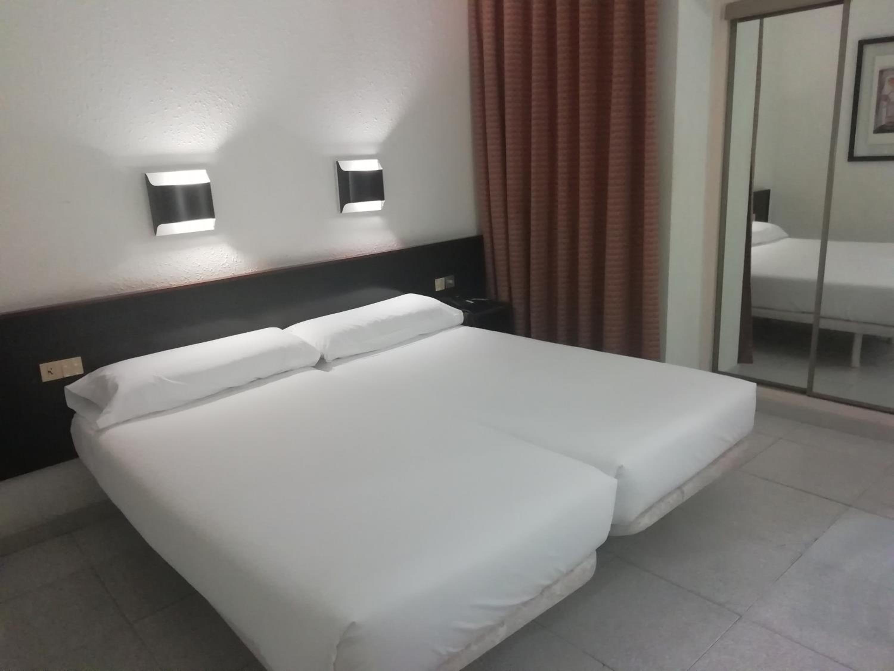 Habitación Doble Económica con baño privado