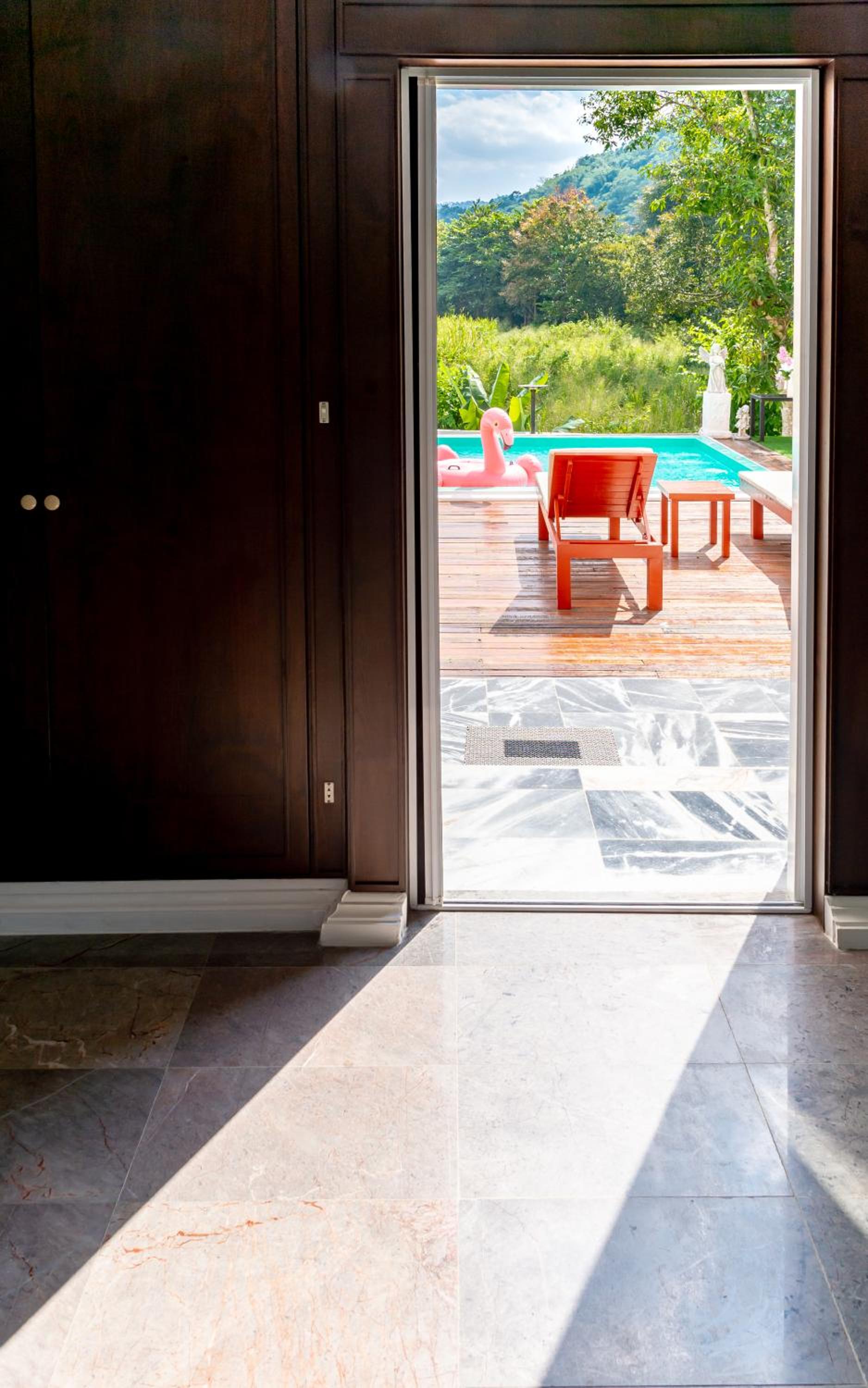 Villa with Private Pool - Photo 18