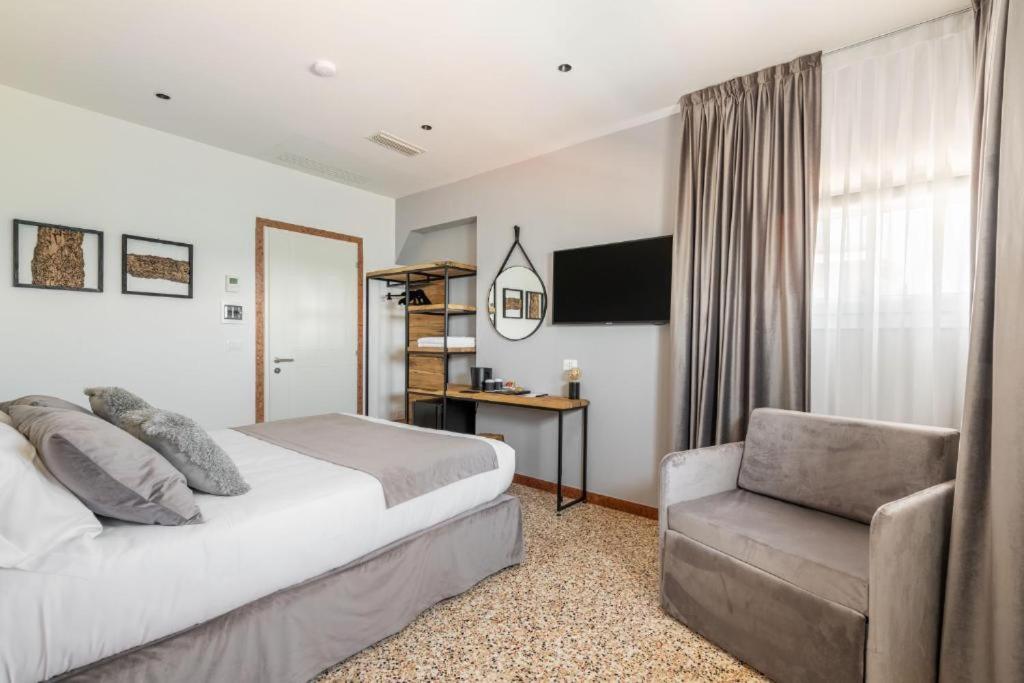 Deluxe Double Room with Sea View