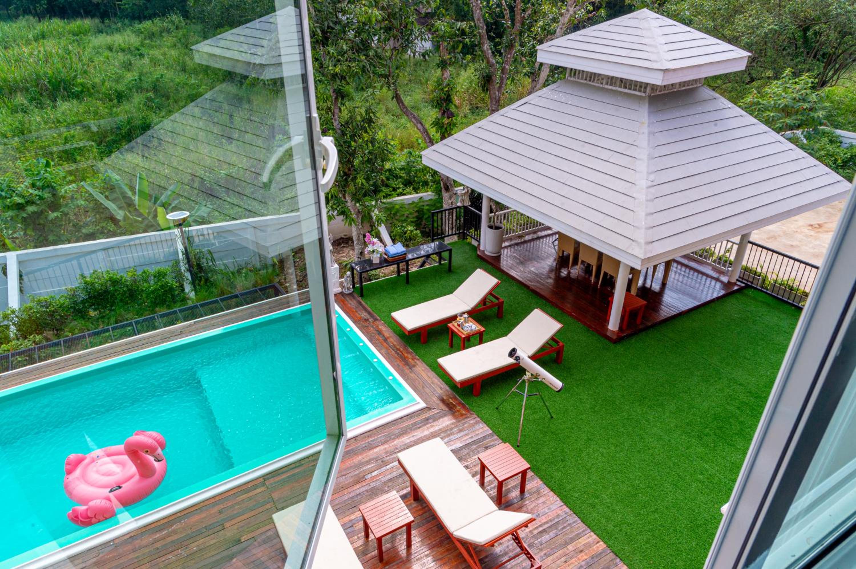 Villa with Private Pool - Photo 43