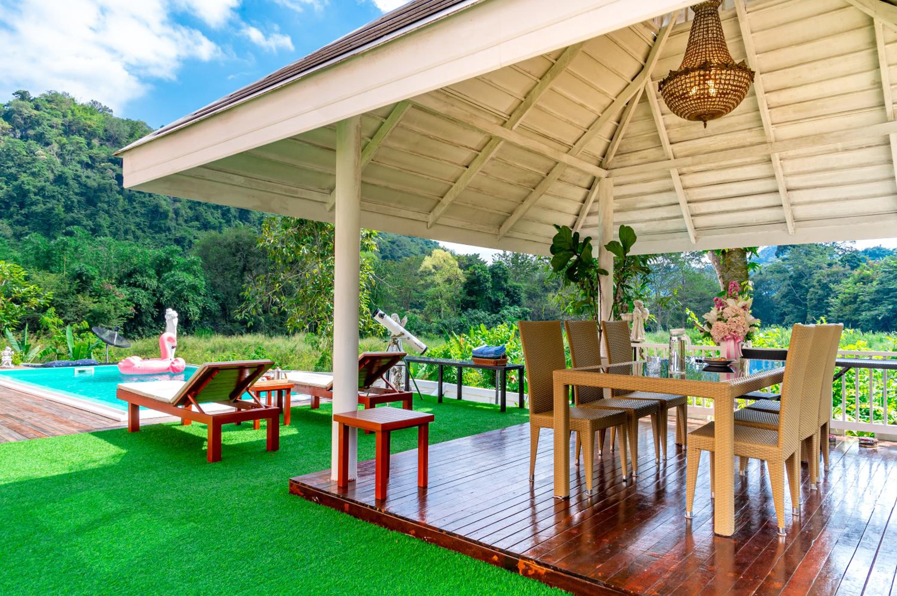 Villa with Private Pool - Photo 46