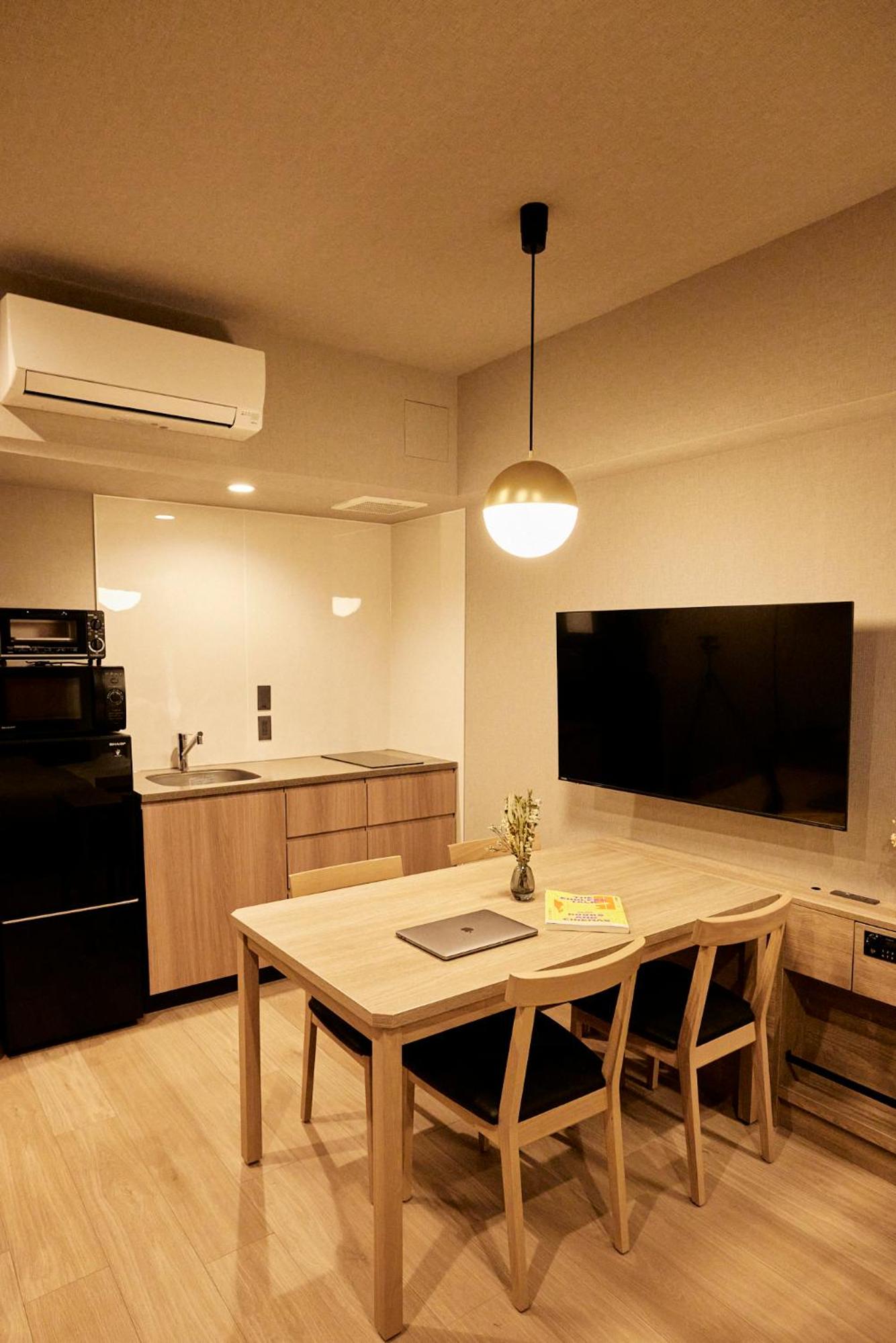 Deluxe Studio Apartment photo 3