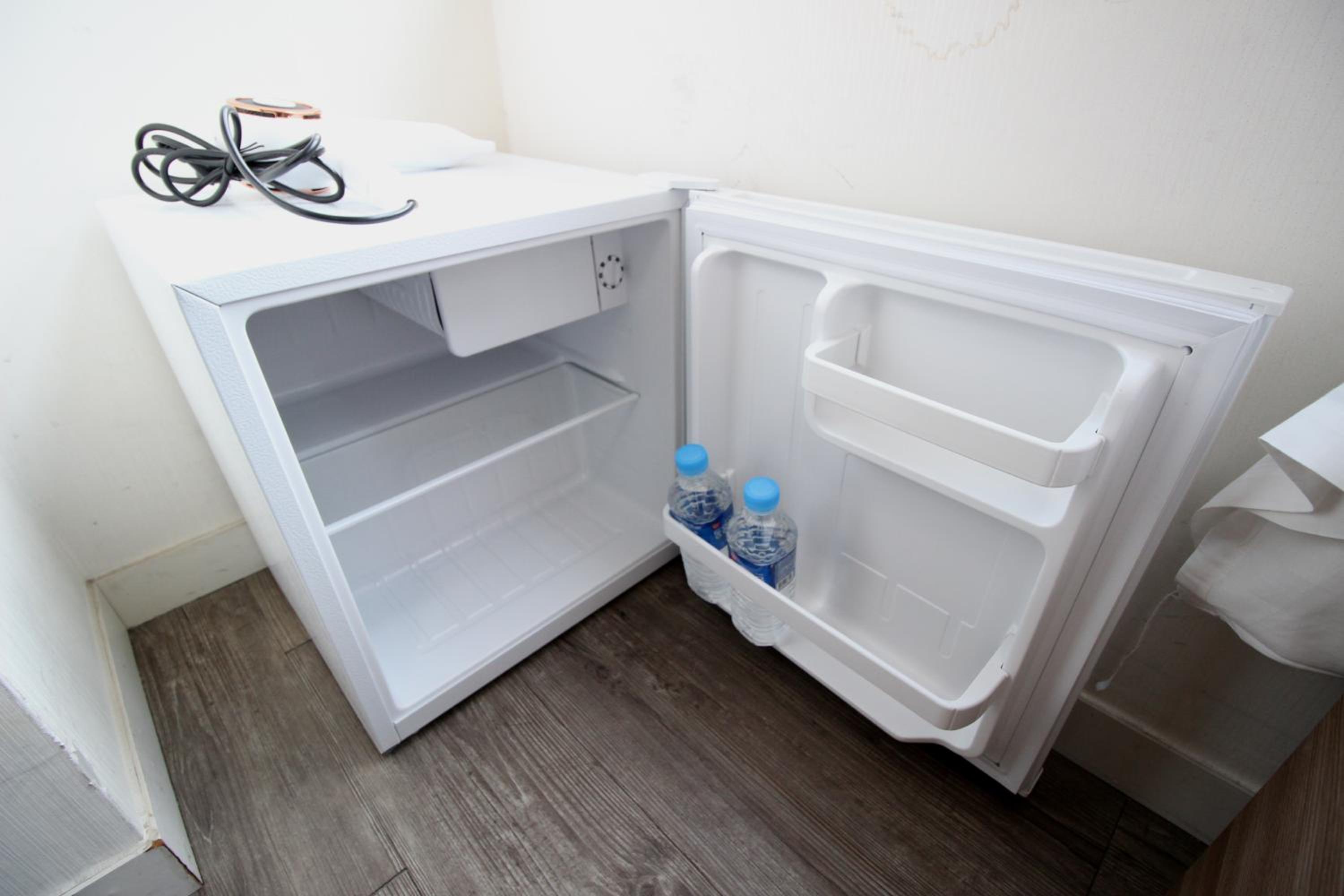 Standard Double Room - Photo 11