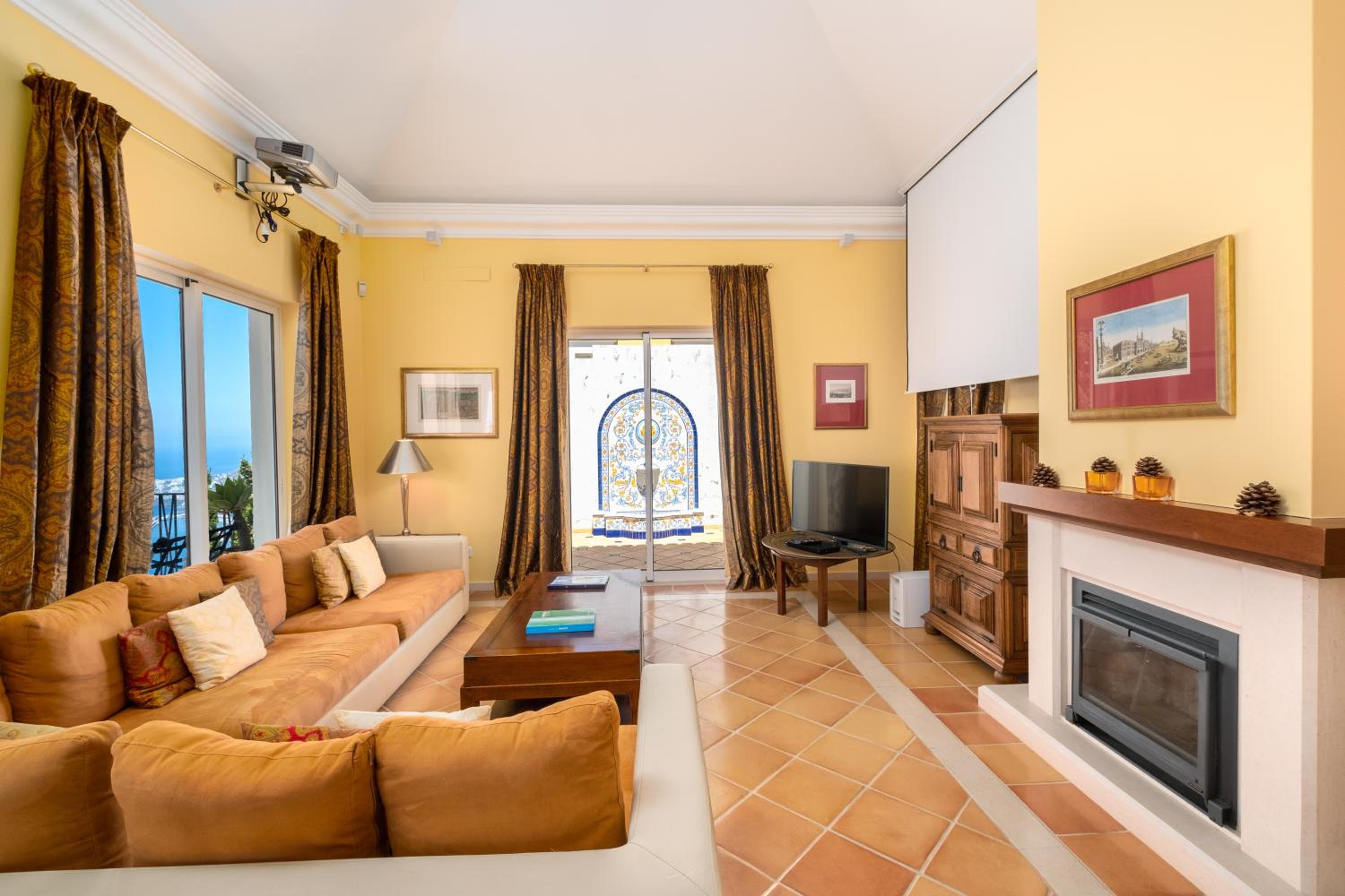 Villa com Piscina Privada