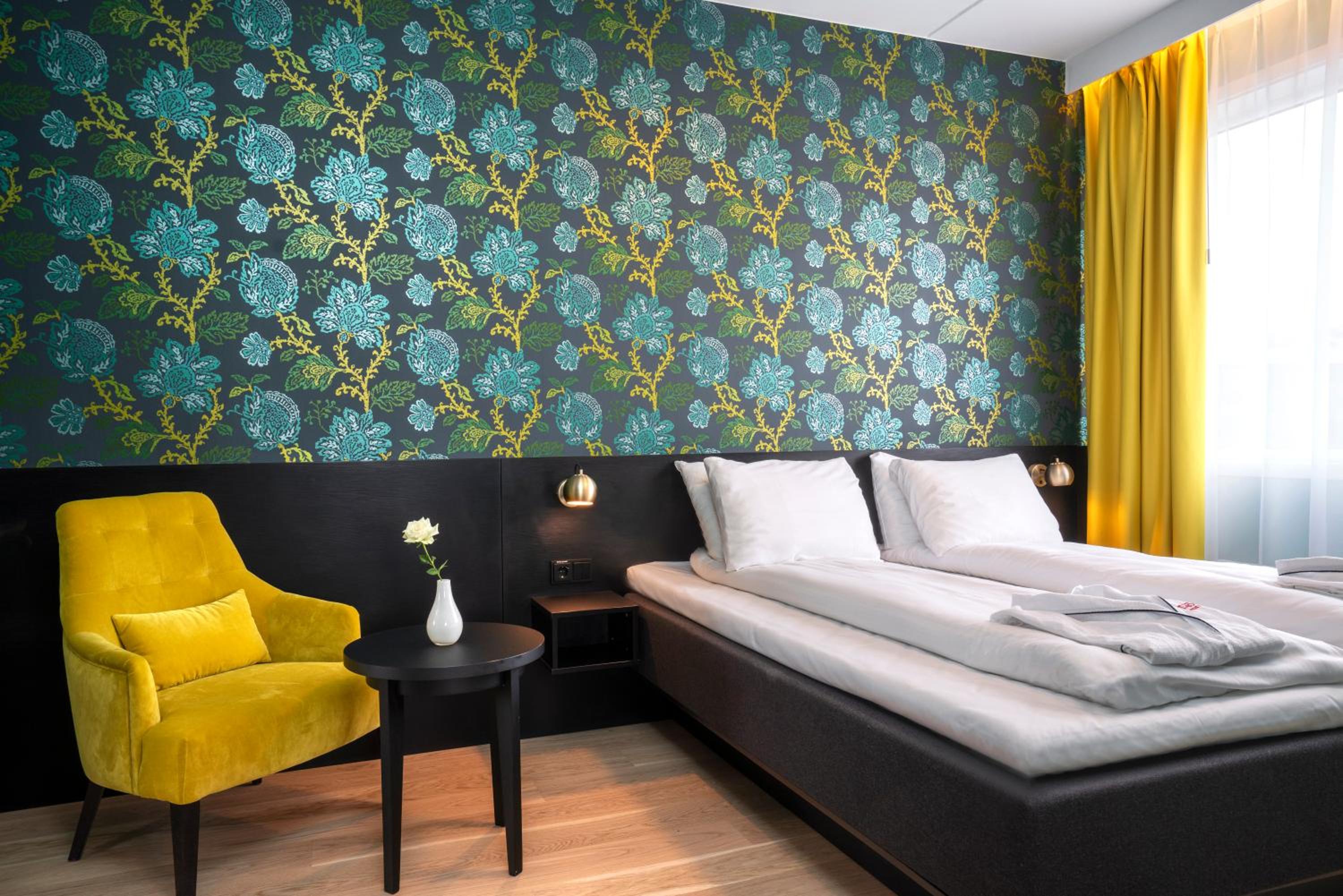 Suite - Photo 4