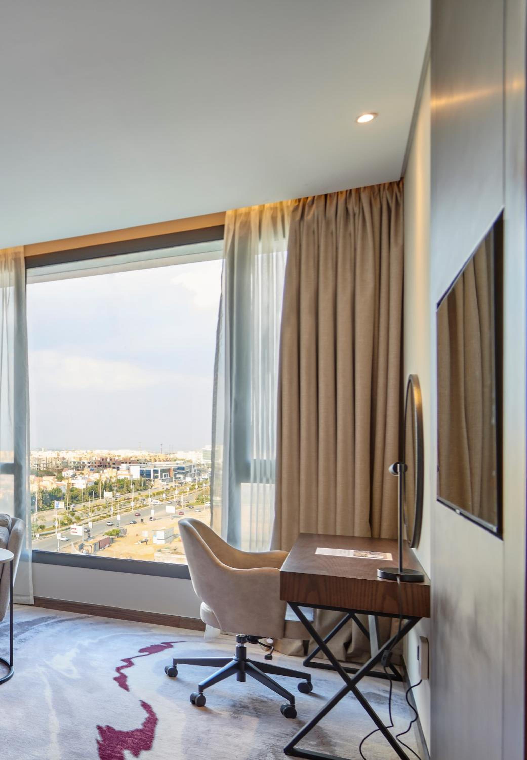 1 King Bed Standard Walk in Shower (access to Shopping Plaza) - Photo 3