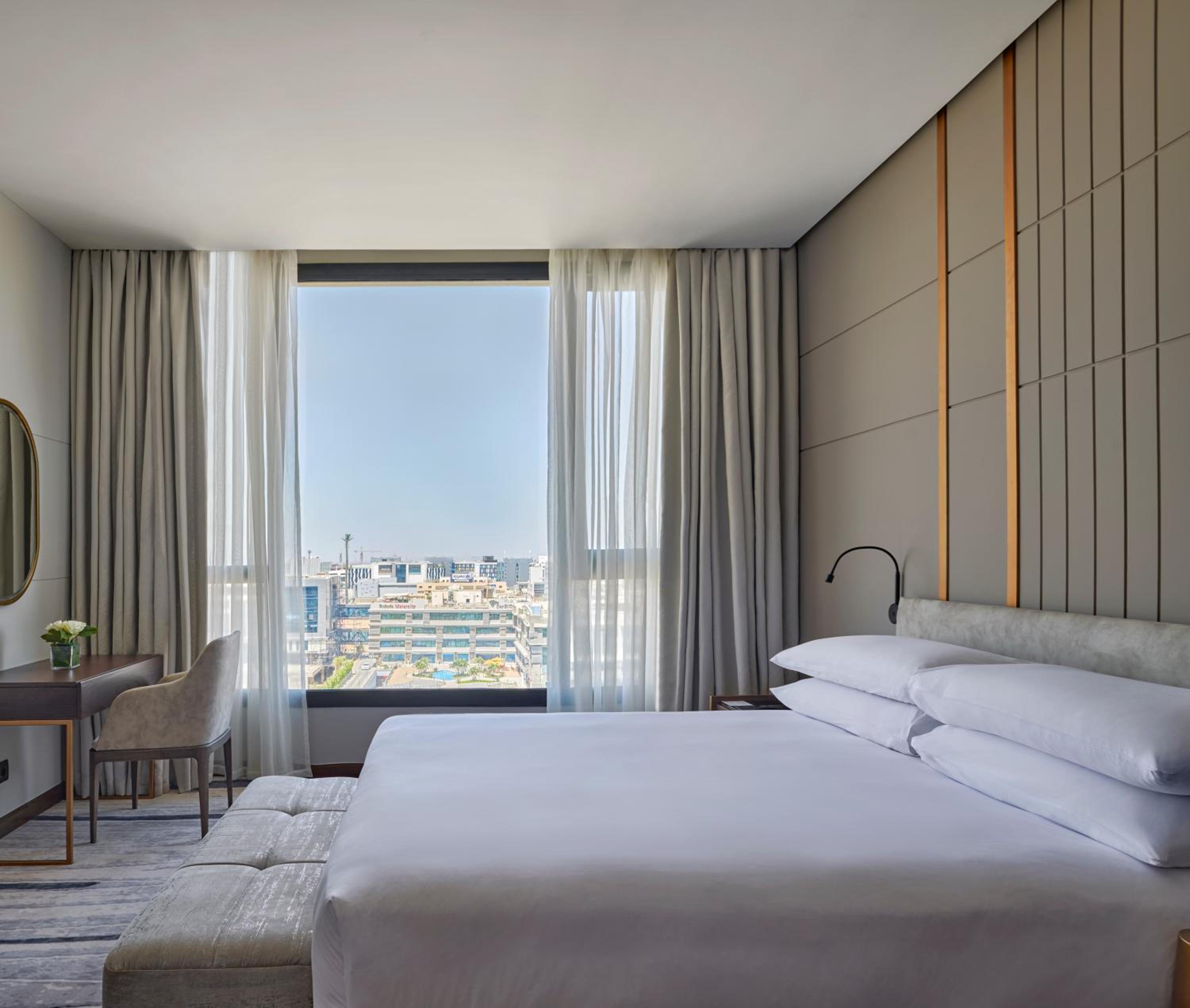 Arkan King Suite - Club Floor (Access to Shopping Plaza) - Photo 1
