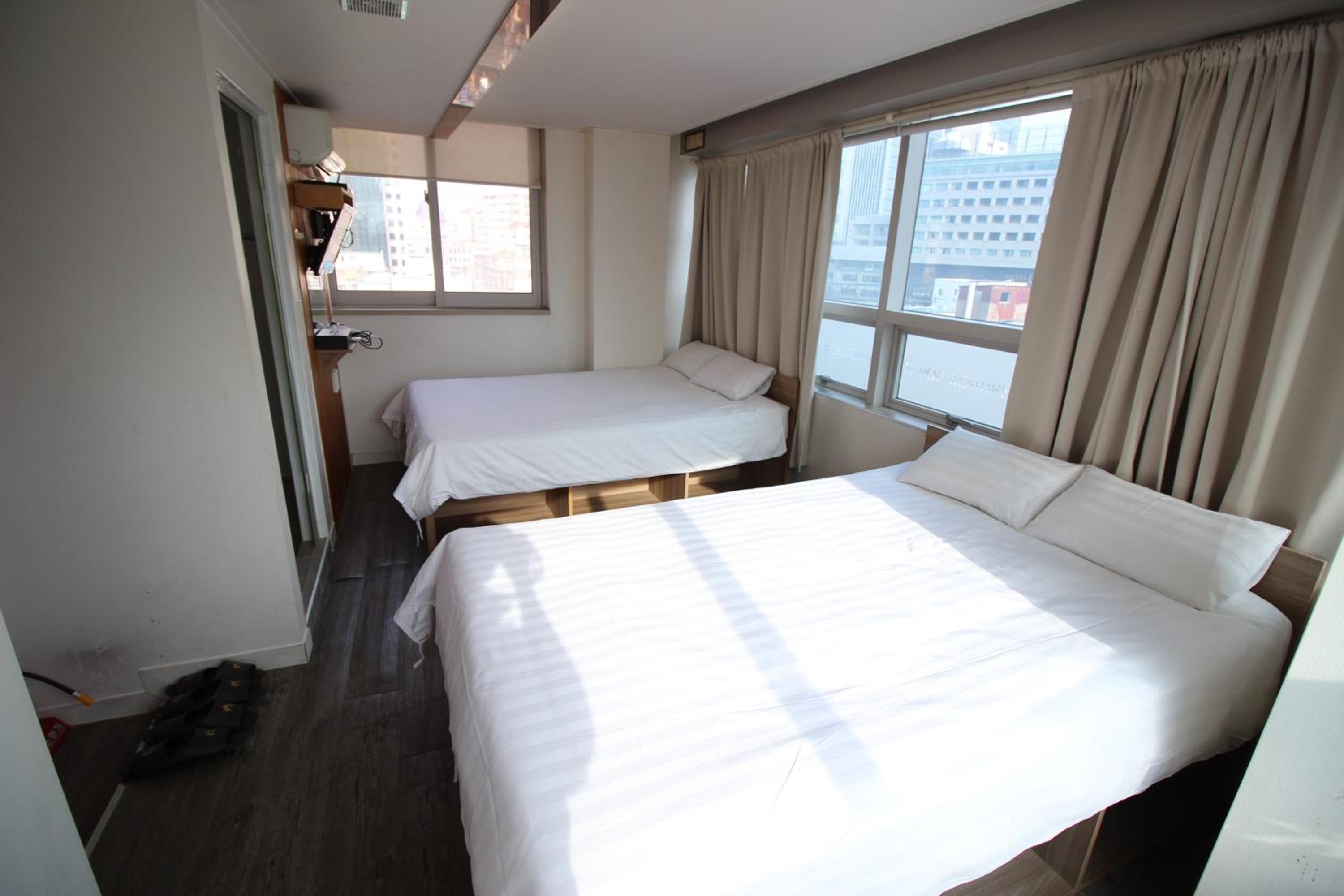 Standard Quadruple Room - Photo 1