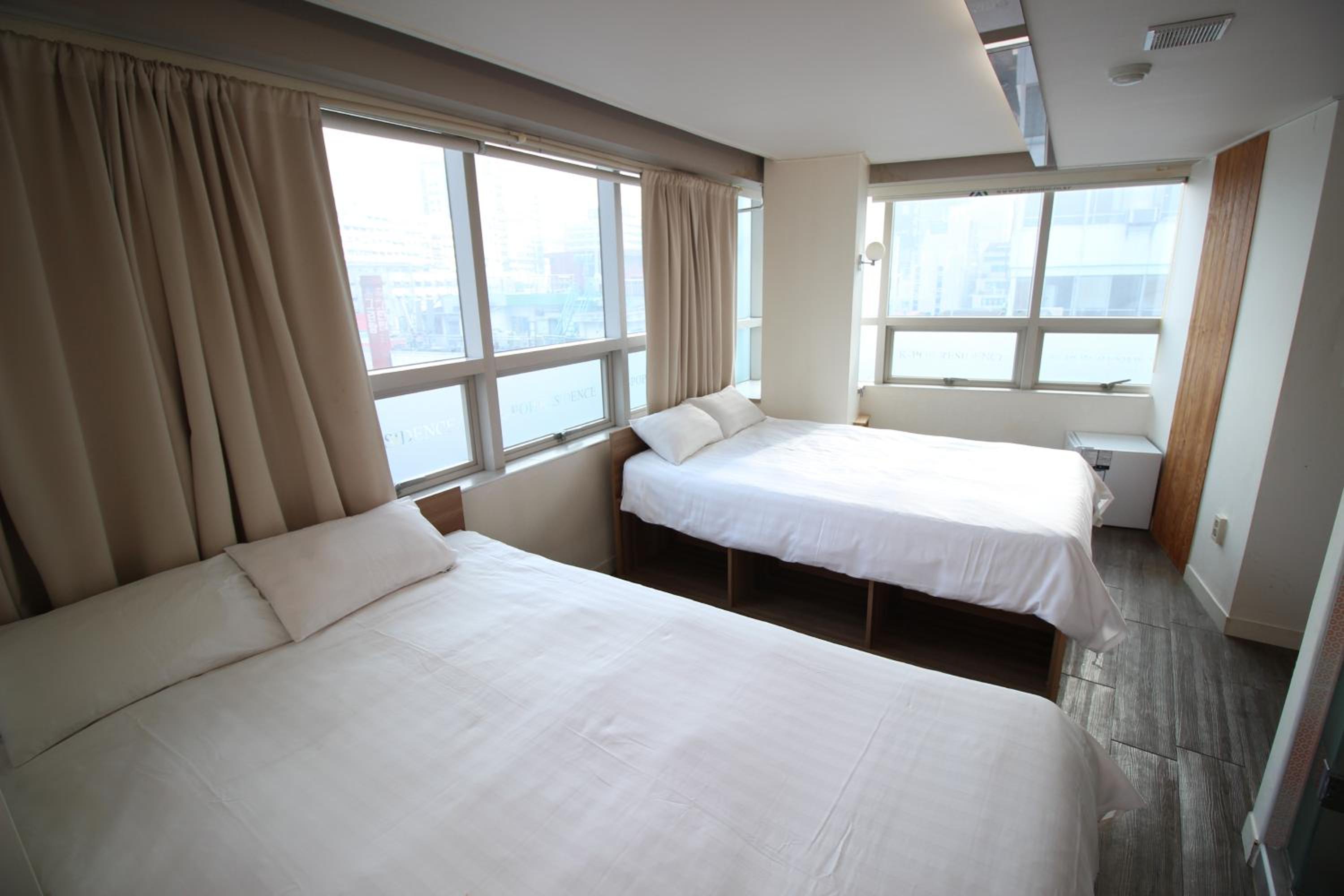 Standard Quadruple Room - Photo 7