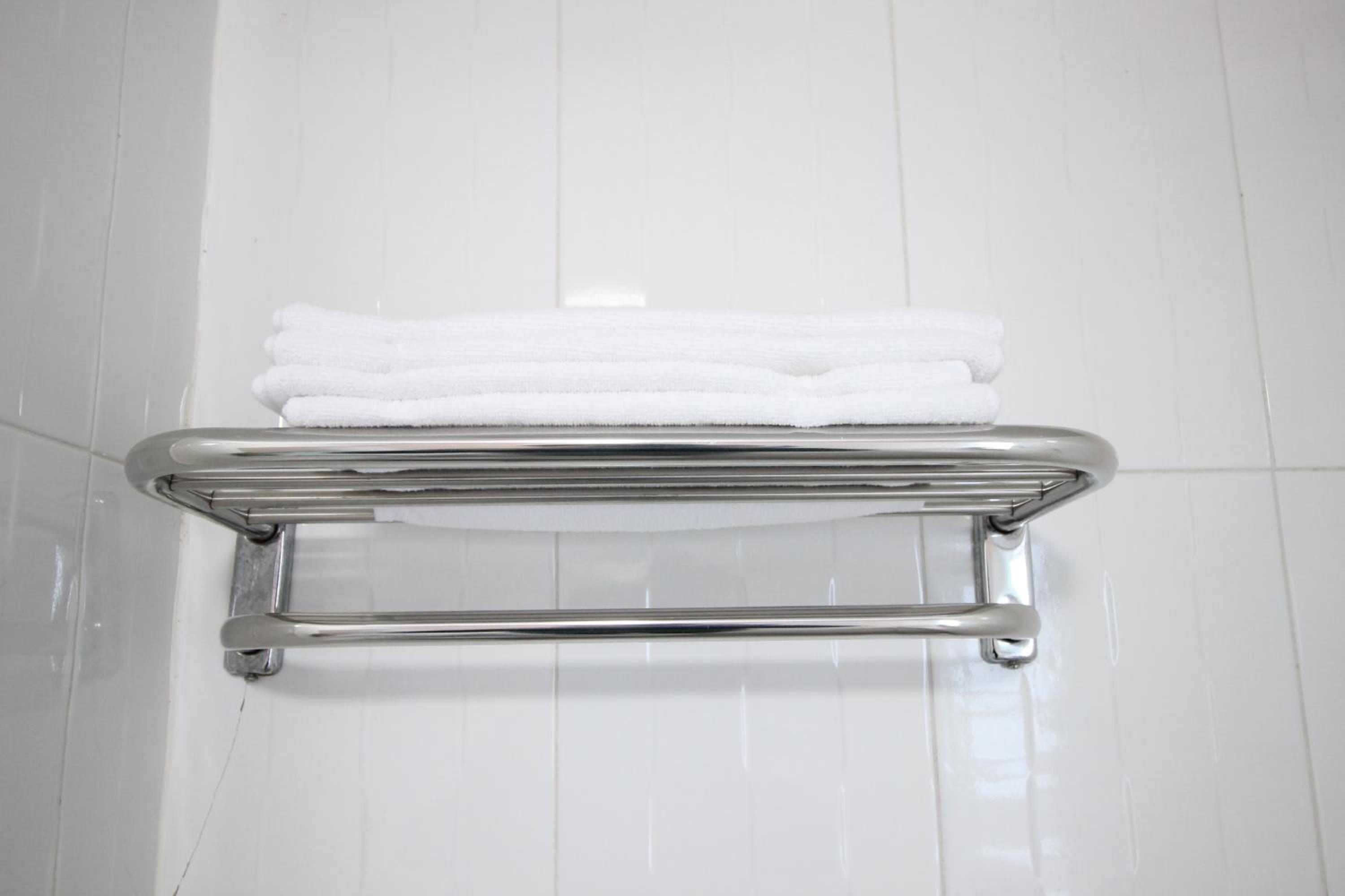Standard Quadruple Room - Photo 15