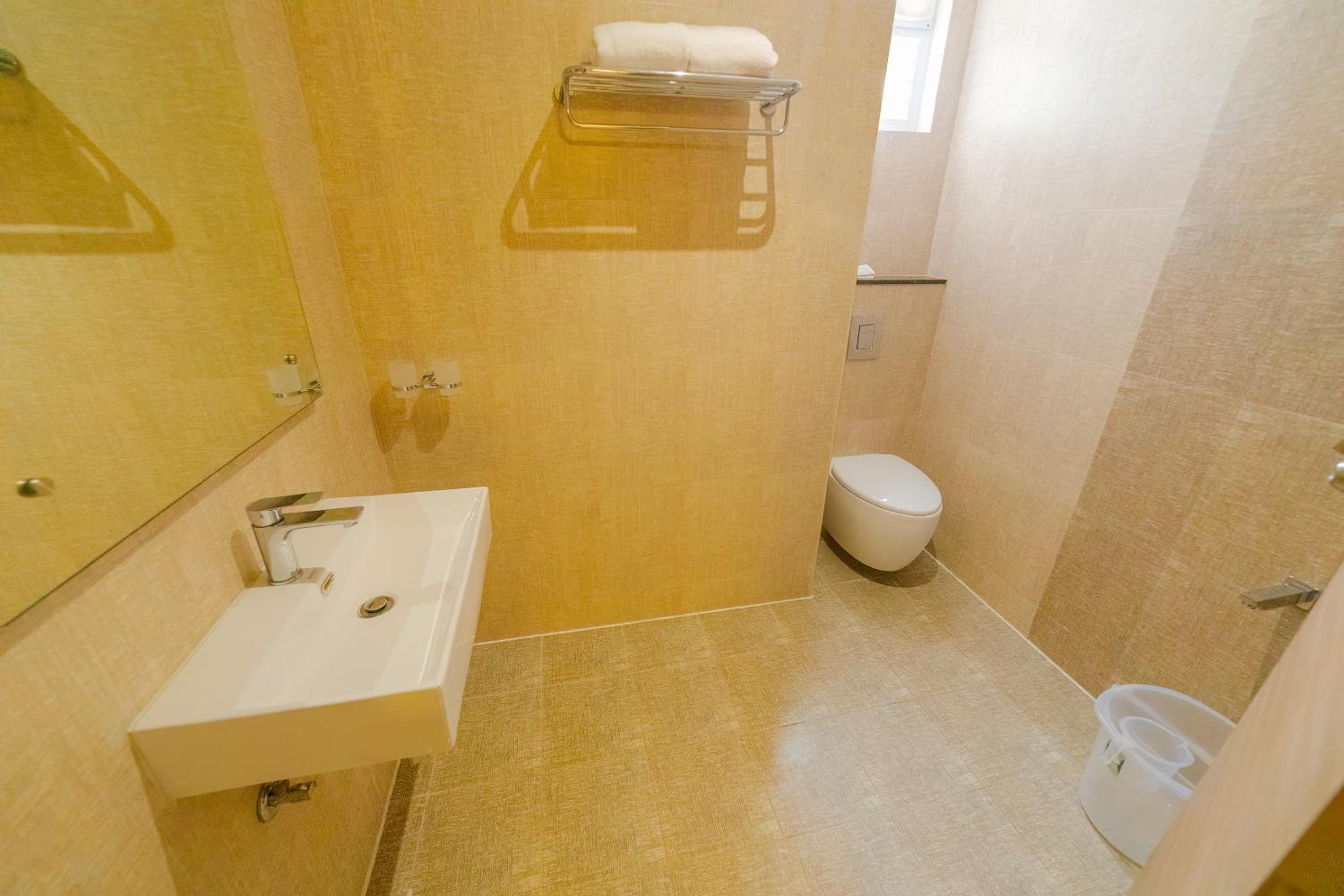 Twin Room with City View photo 3