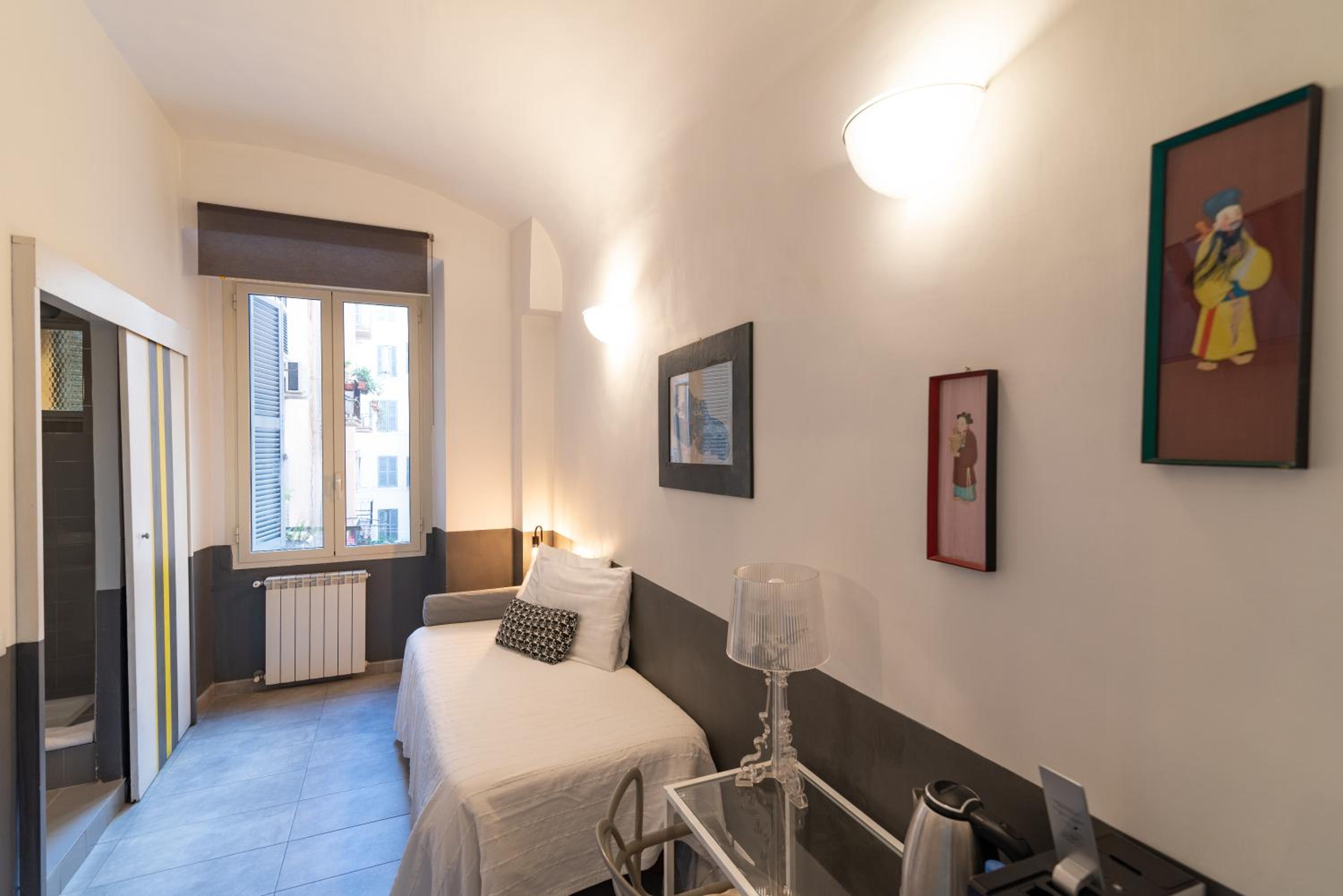 Single Room photo 3