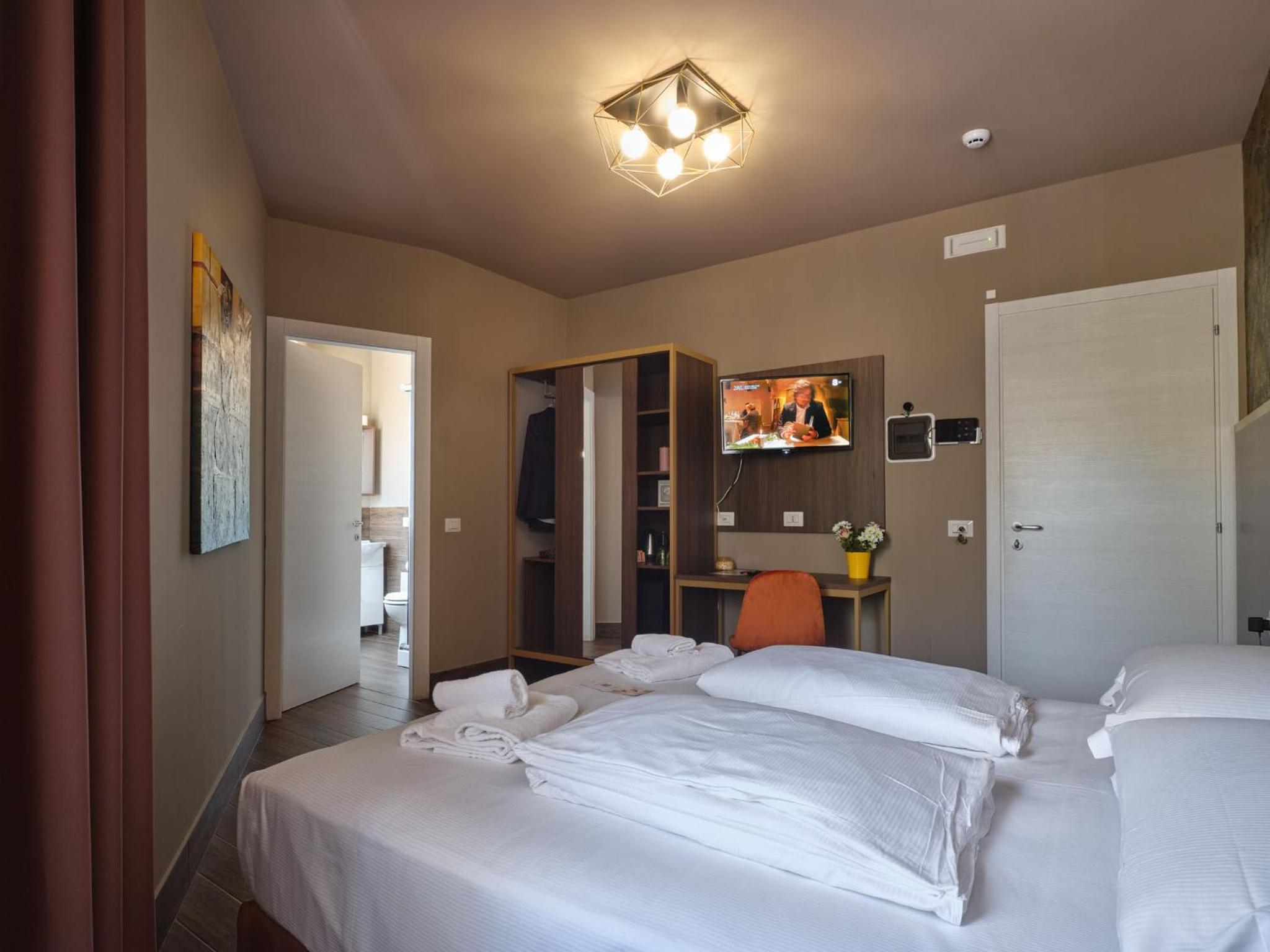 Superior Double Room - Photo 6
