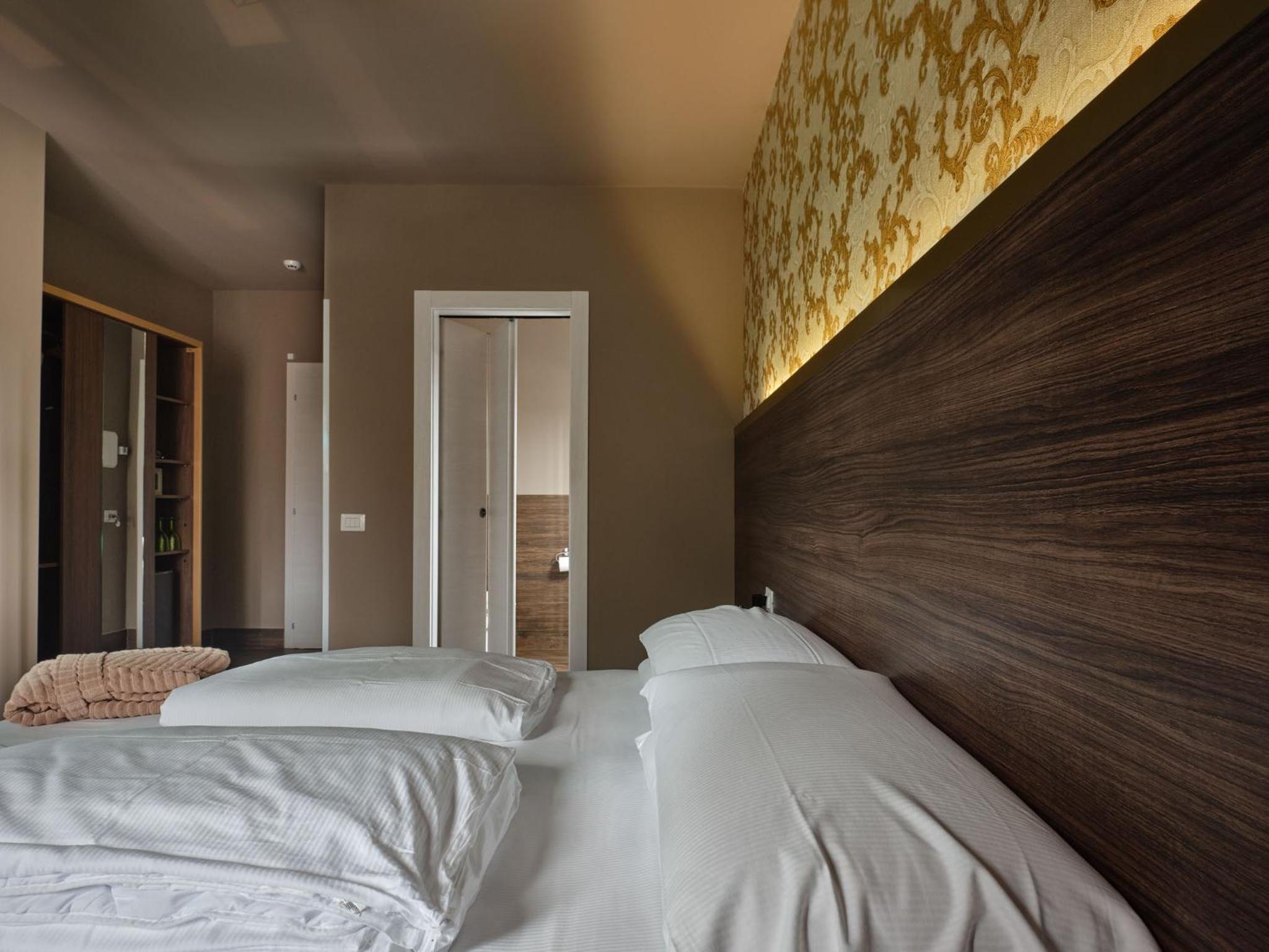 Superior Double Room - Photo 14