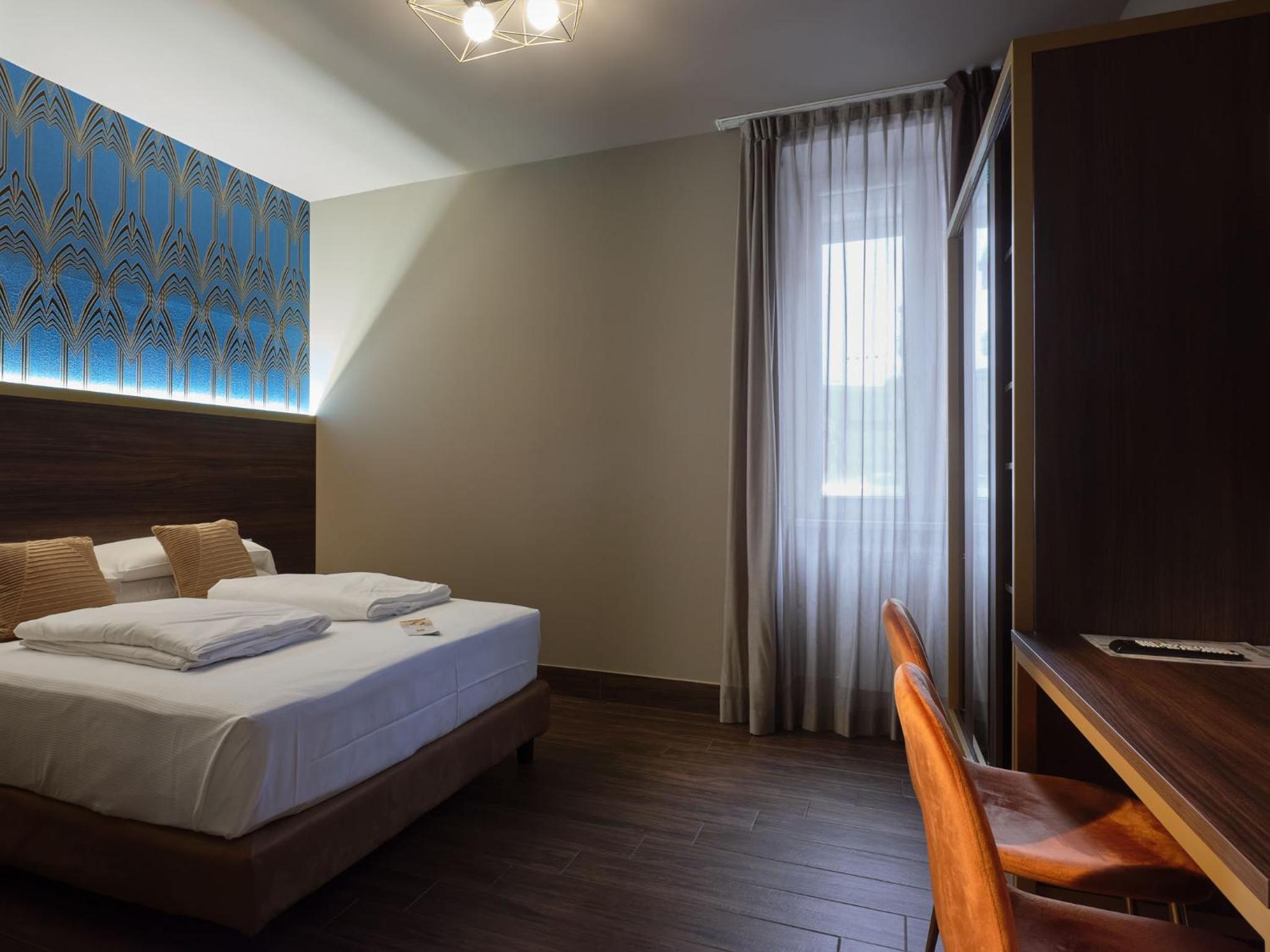 Standard Double Room - Photo 26