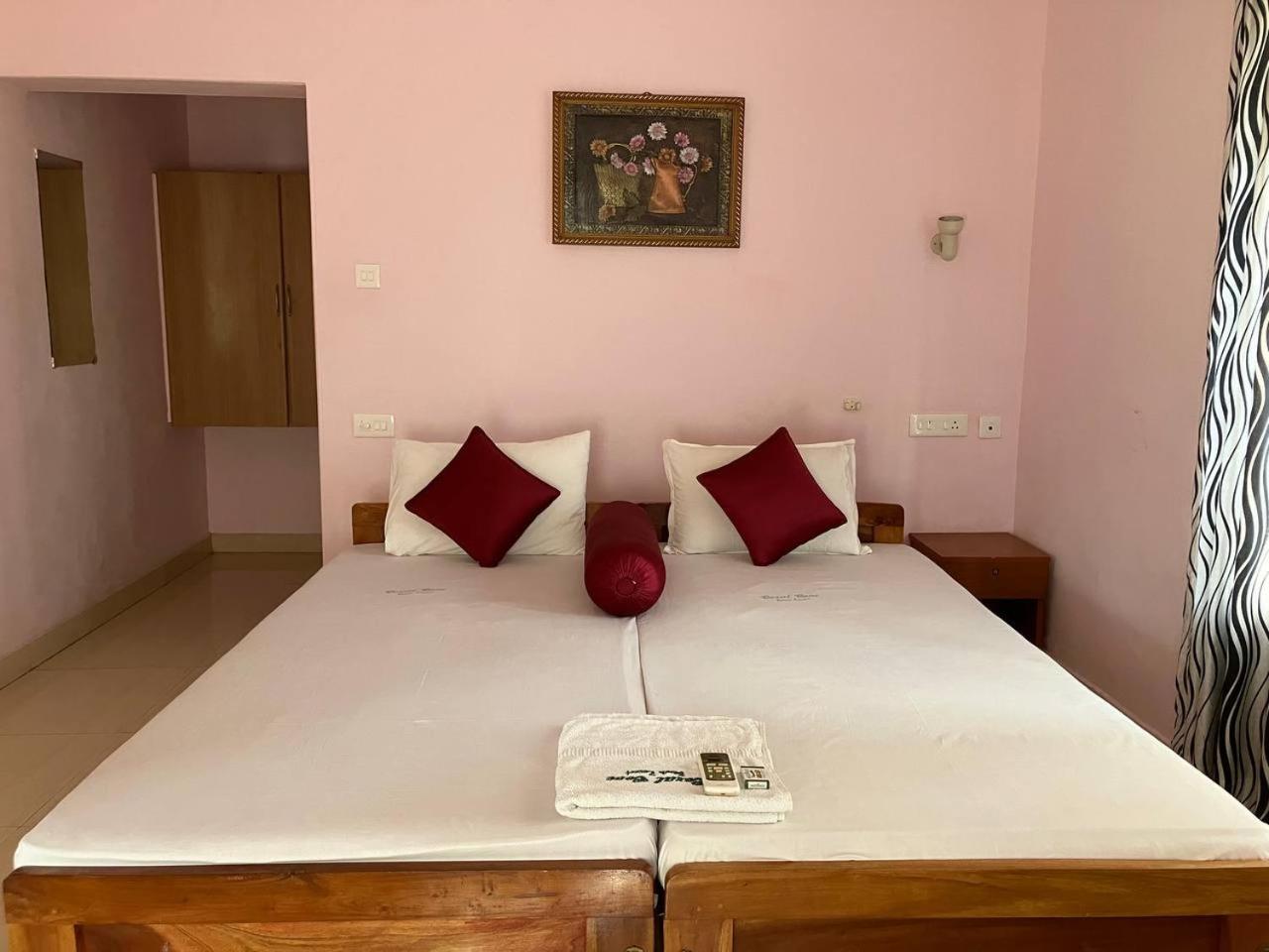 Budget Twin Room photo 2
