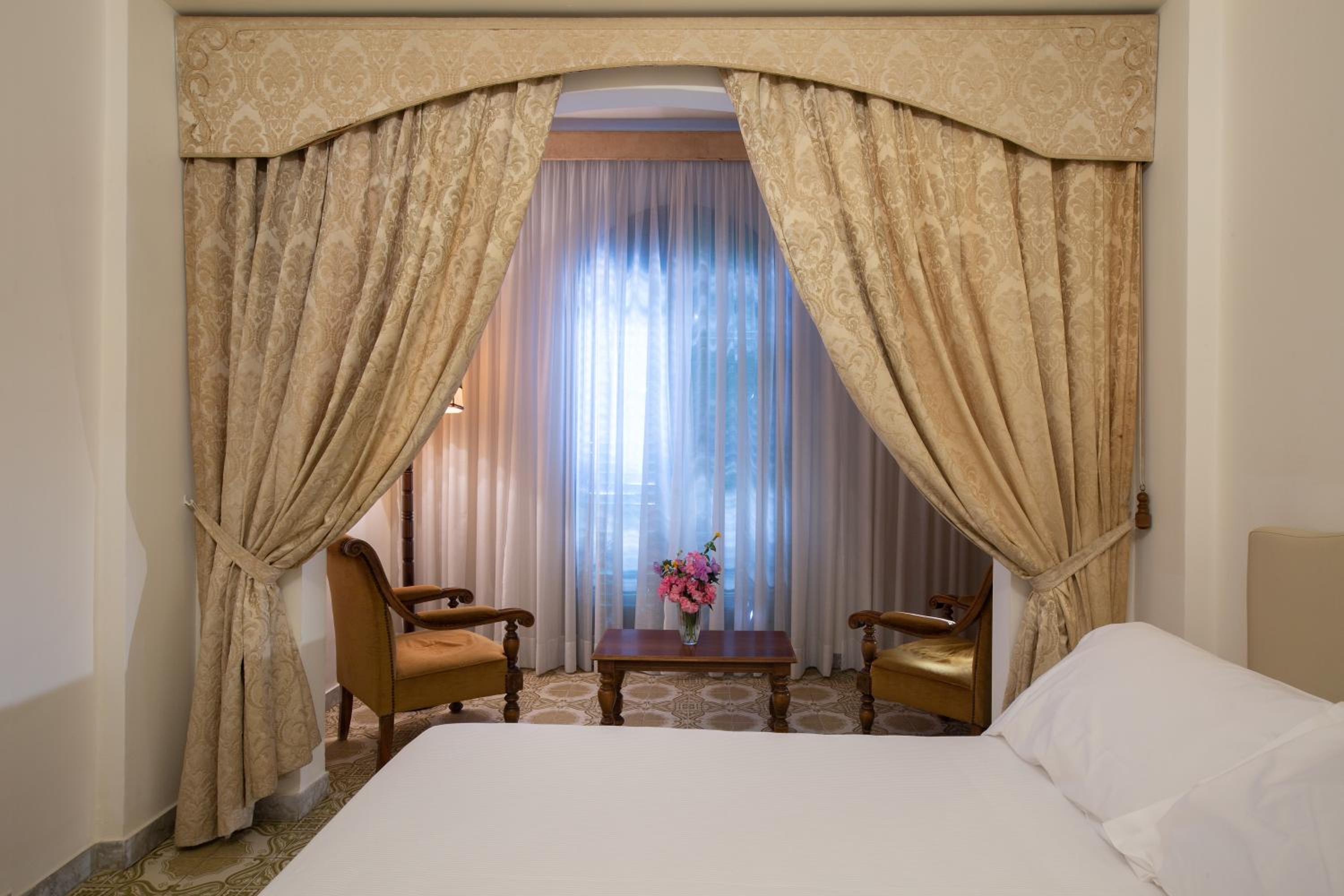 Quadruple Room with Sea View - Photo 36