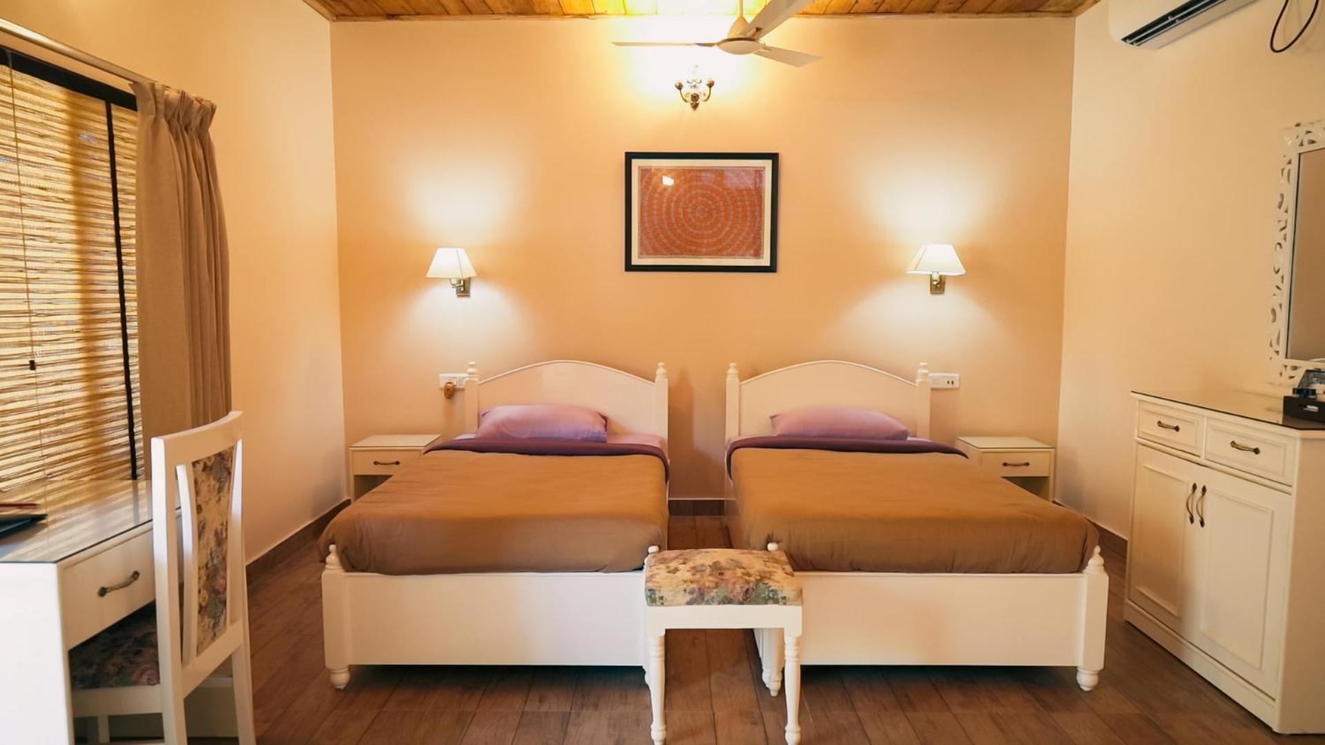 Deluxe Double or Twin Room with Pool View photo 1