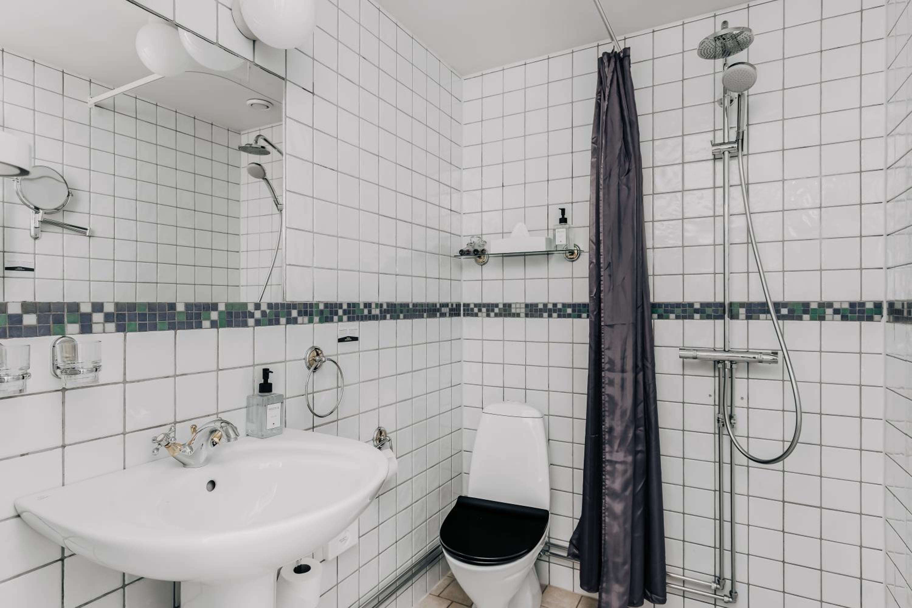 Standard Quadruple Room - Photo 2