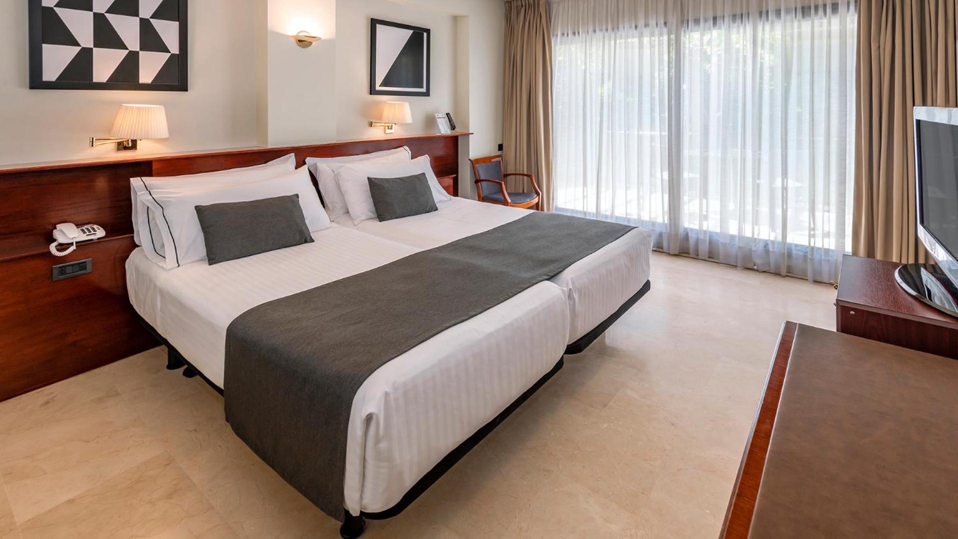 Double or Twin Room - Photo 1