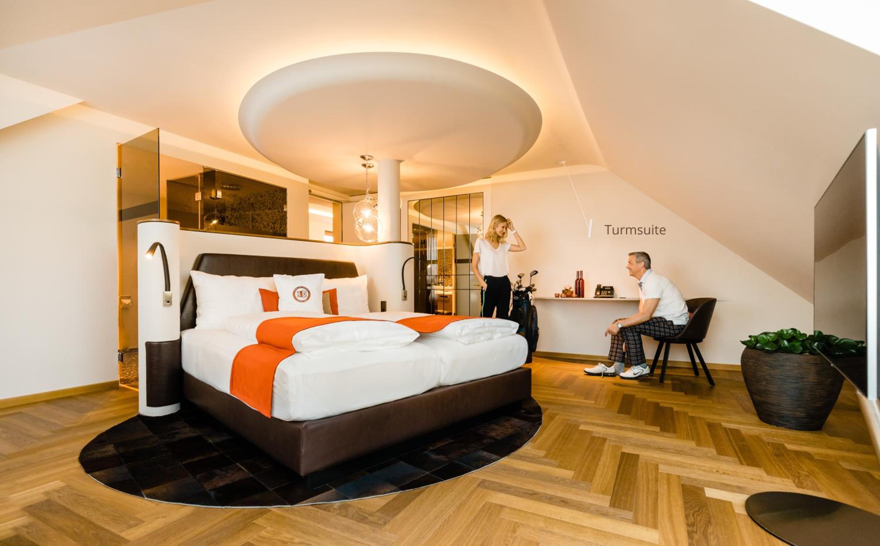 Suite - Photo 2