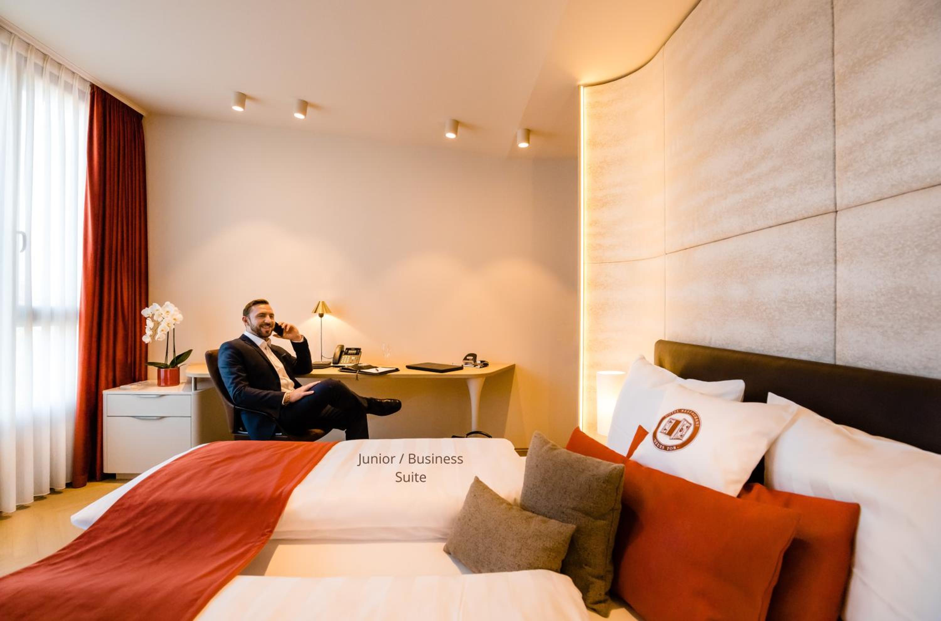 Suite - Photo 7