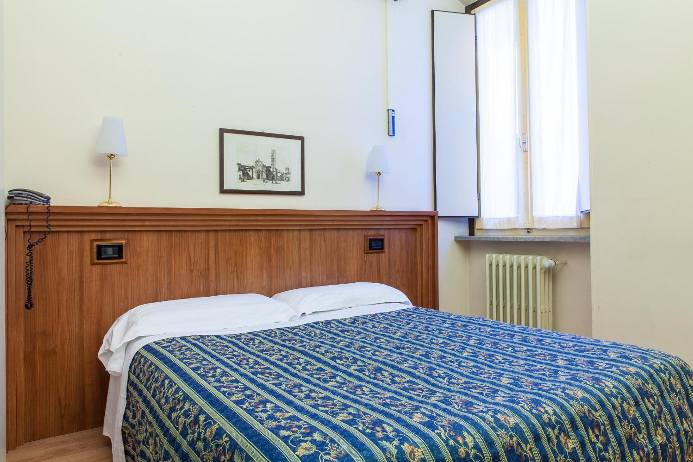Double Room - Photo 3