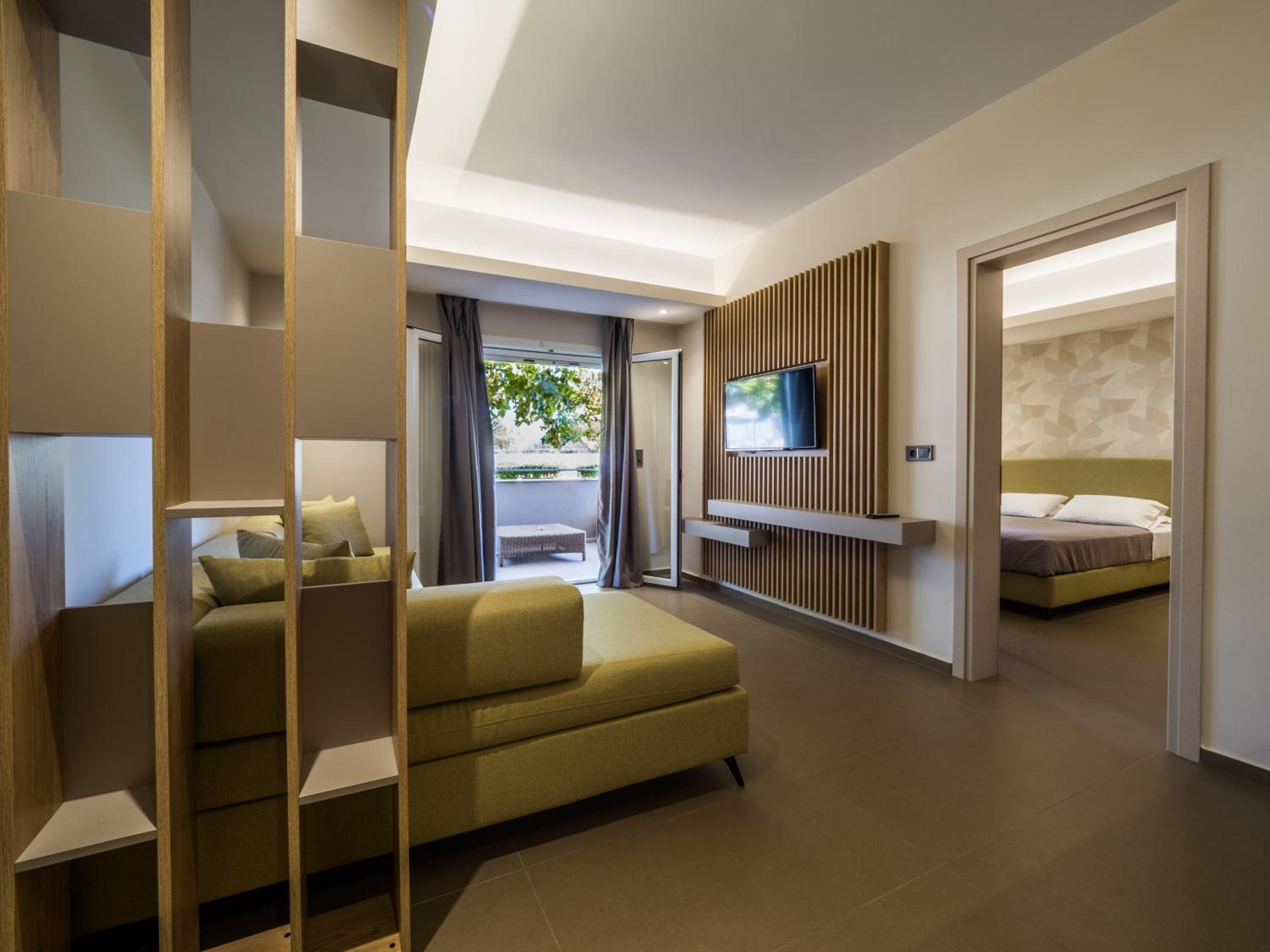 Suite with Garden View
