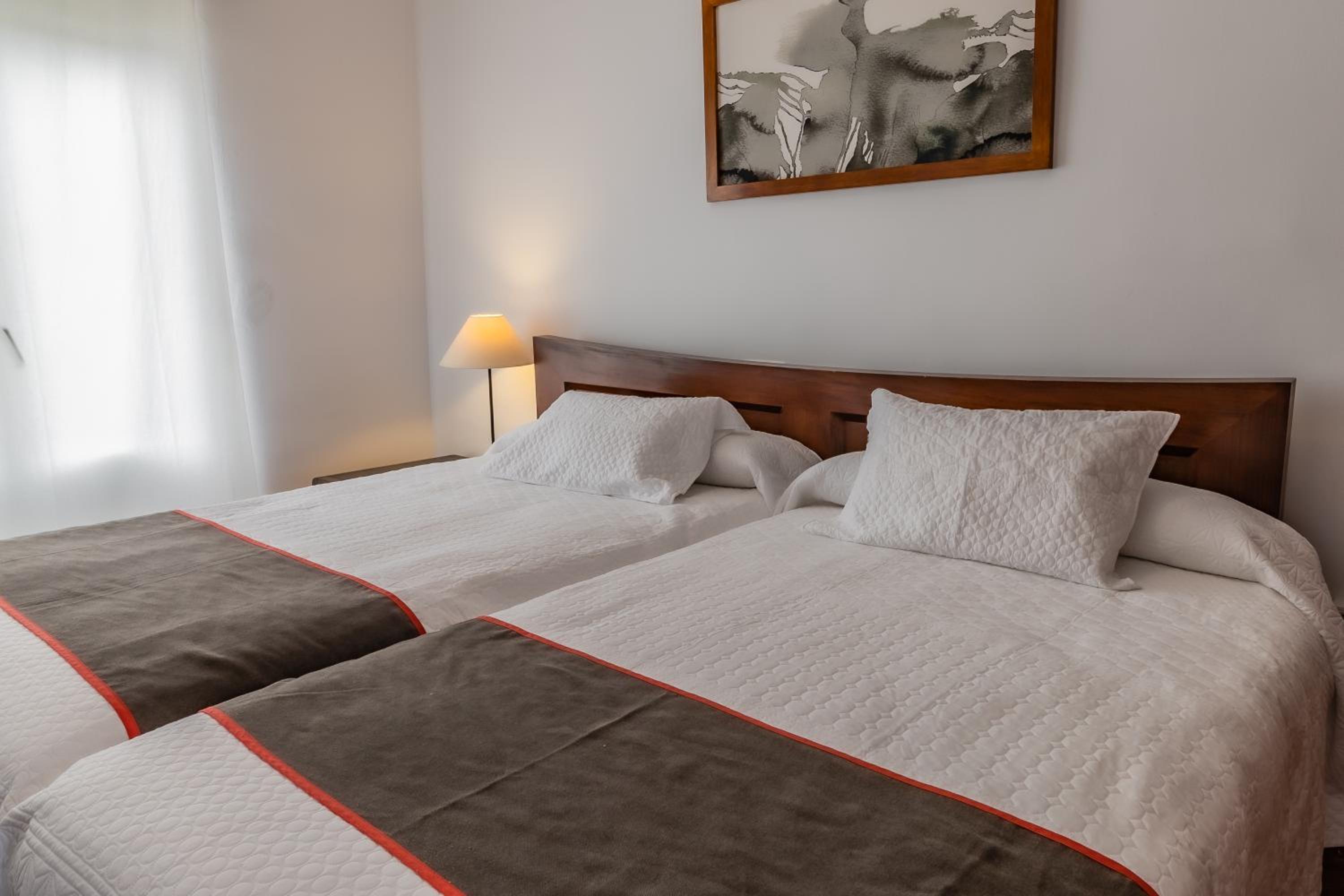 Twin Room - Photo 6