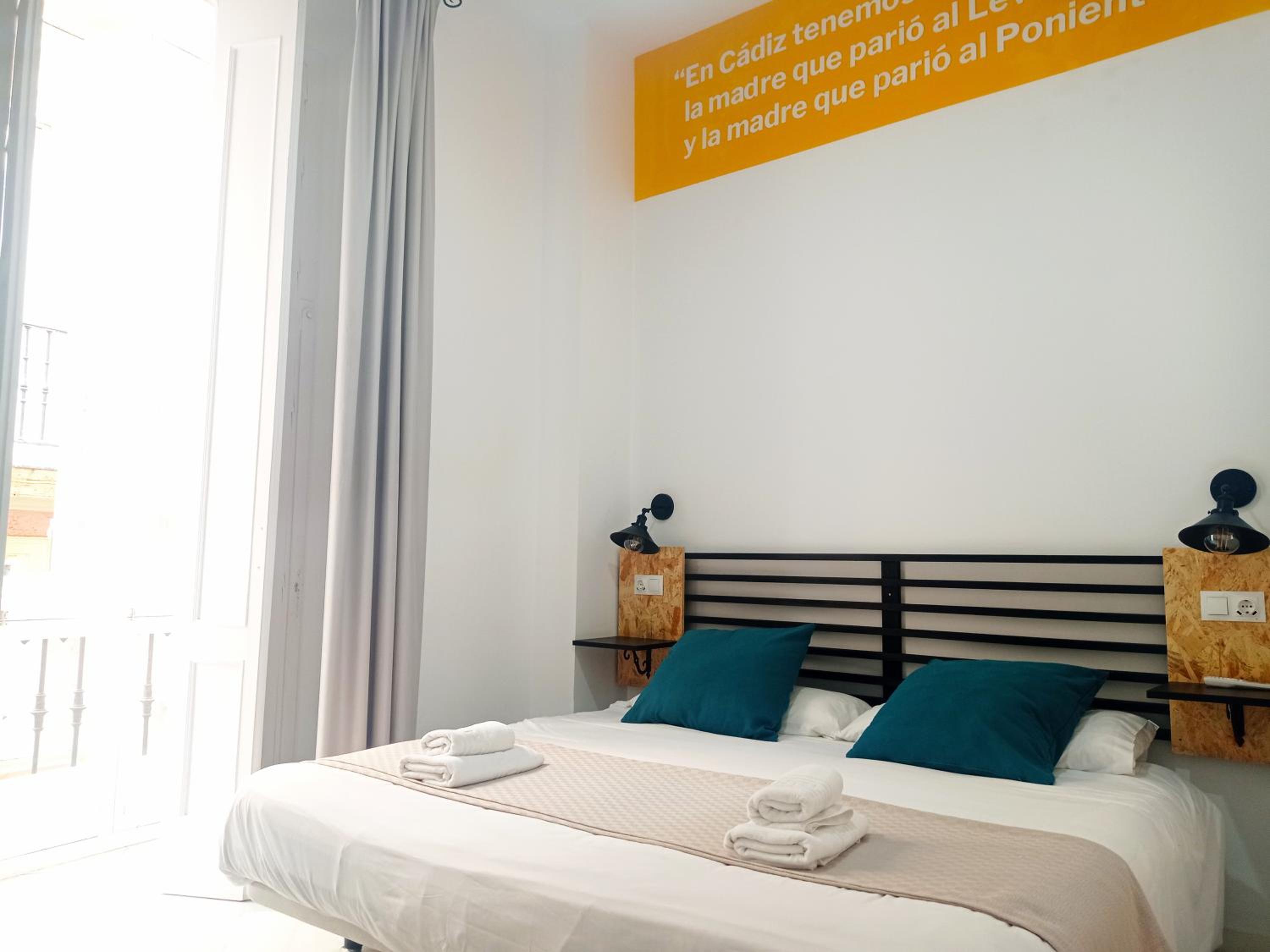 Deluxe Double or Twin Room with Balcony - Photo 22