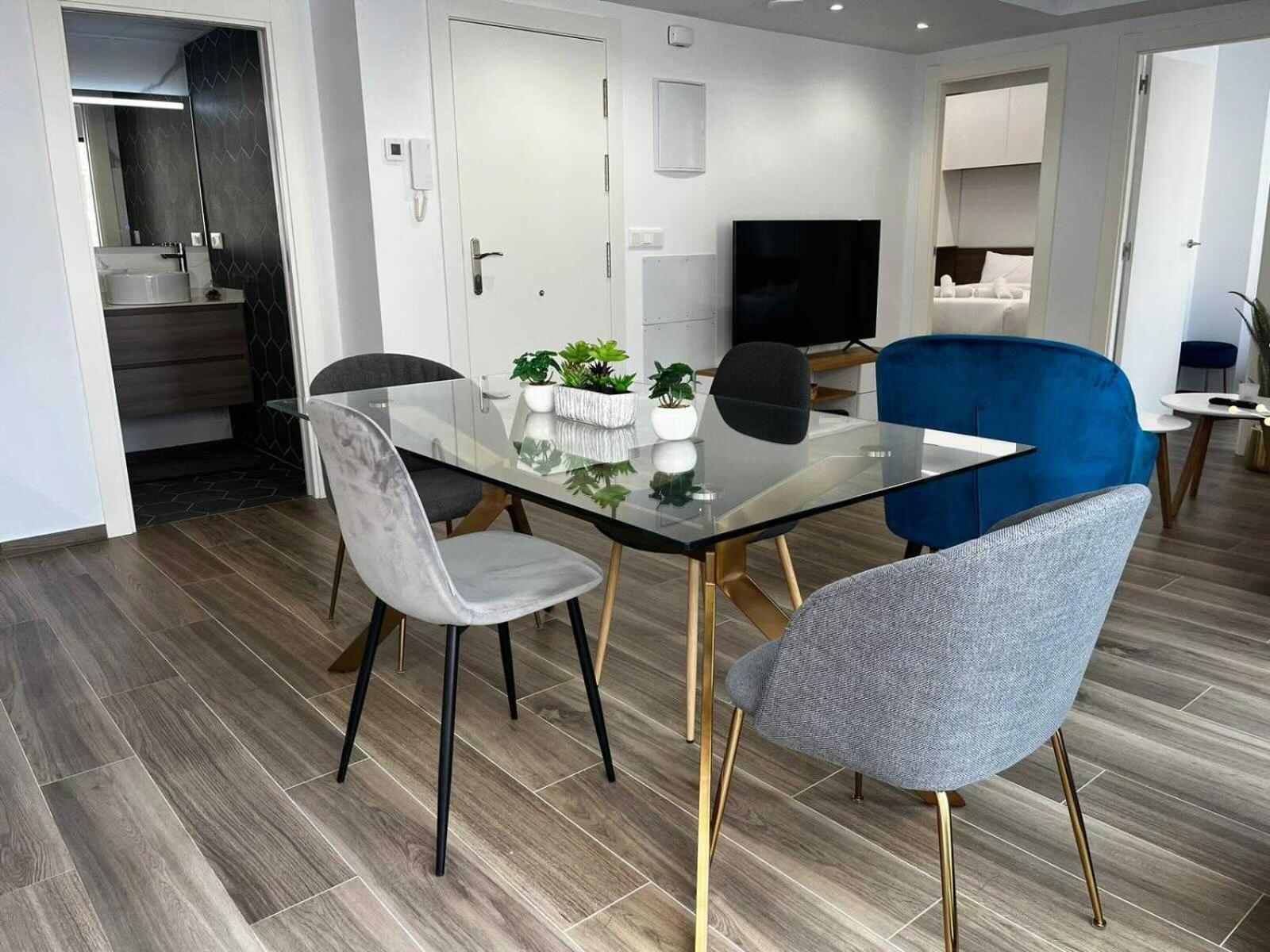 Penthouse Apartment - Photo 2