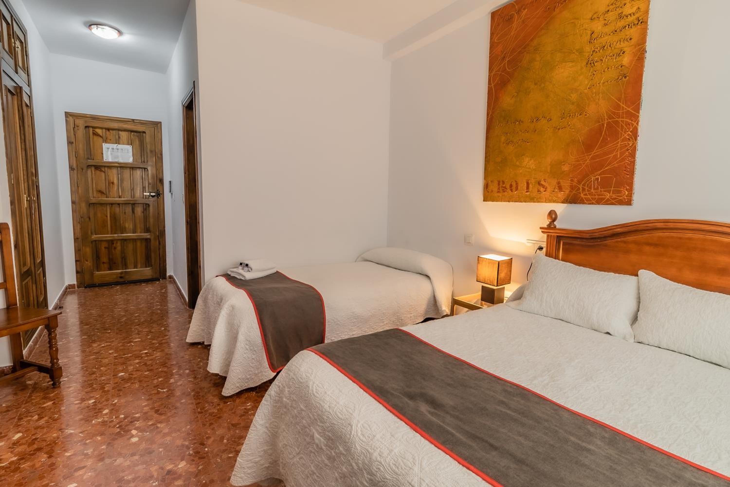 Triple Room - Photo 1
