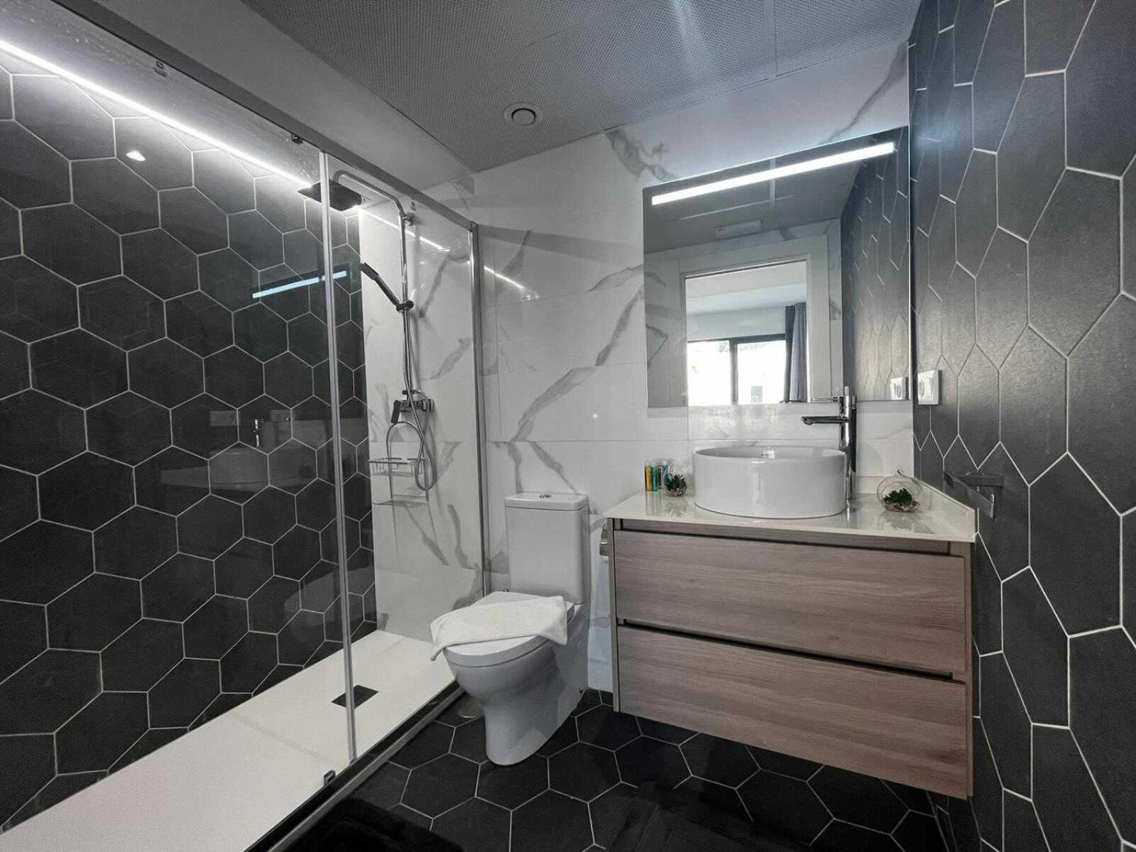 Penthouse Apartment - Photo 8